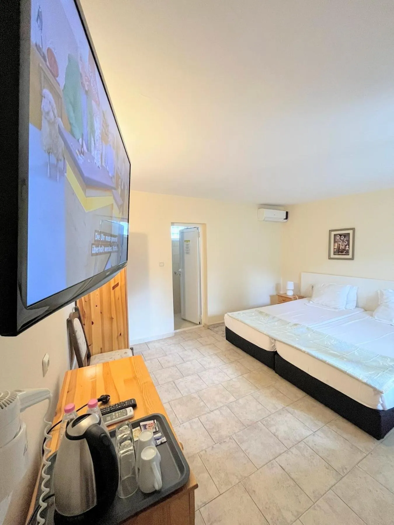 Photo of the whole room, Bed in Lotus Family Hotel - Free Parking