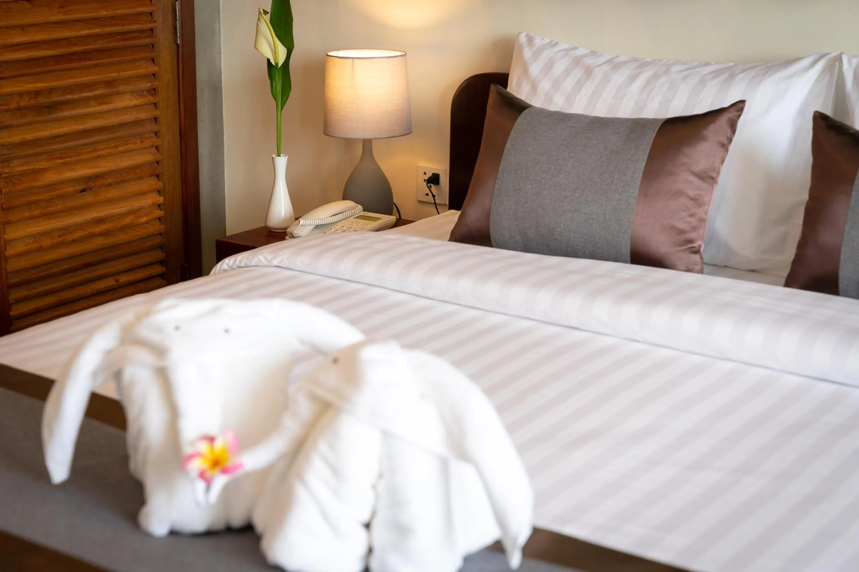 Bed in Mony Reach Angkor Hotel