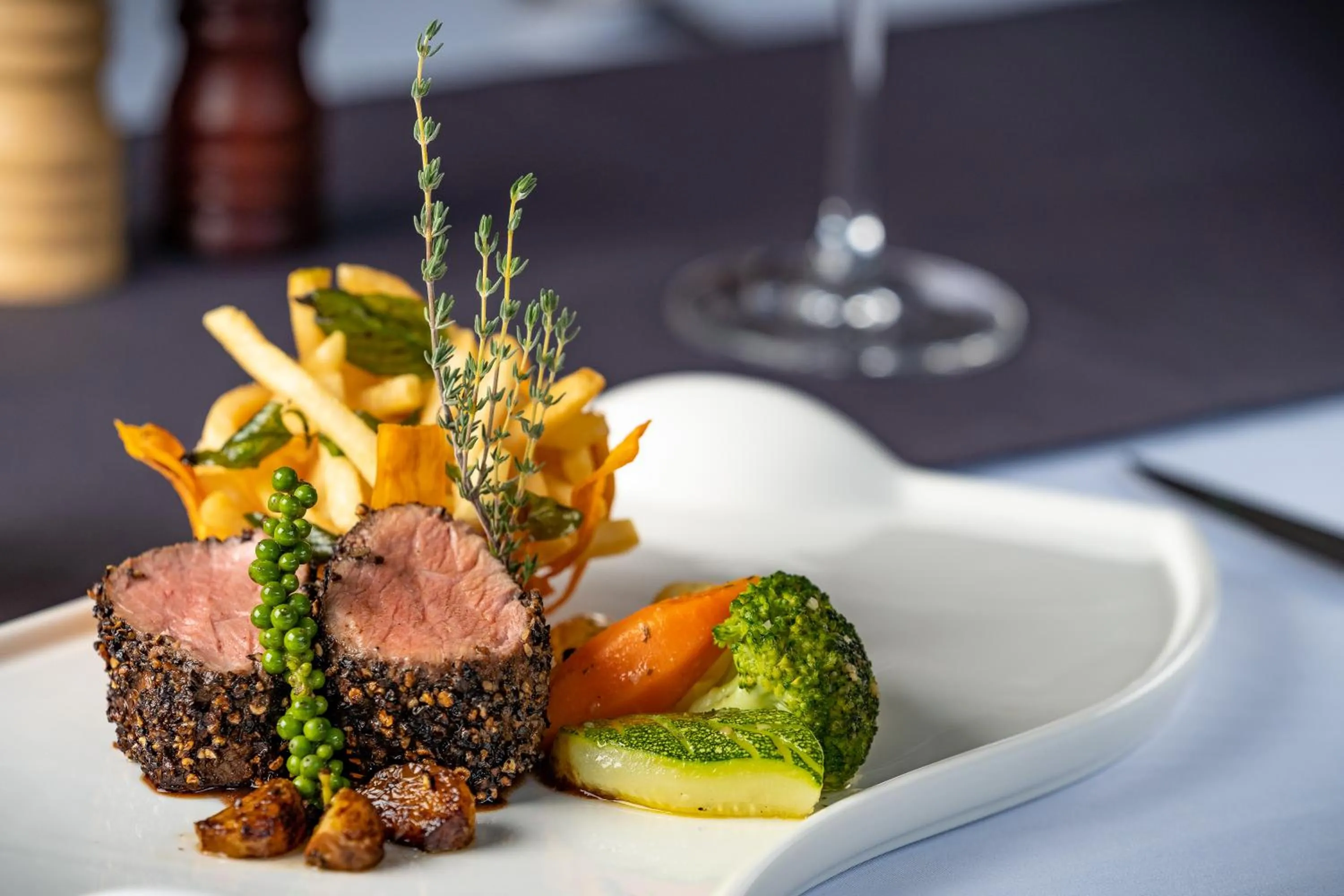 Restaurant/places to eat in Mony Reach Angkor Hotel