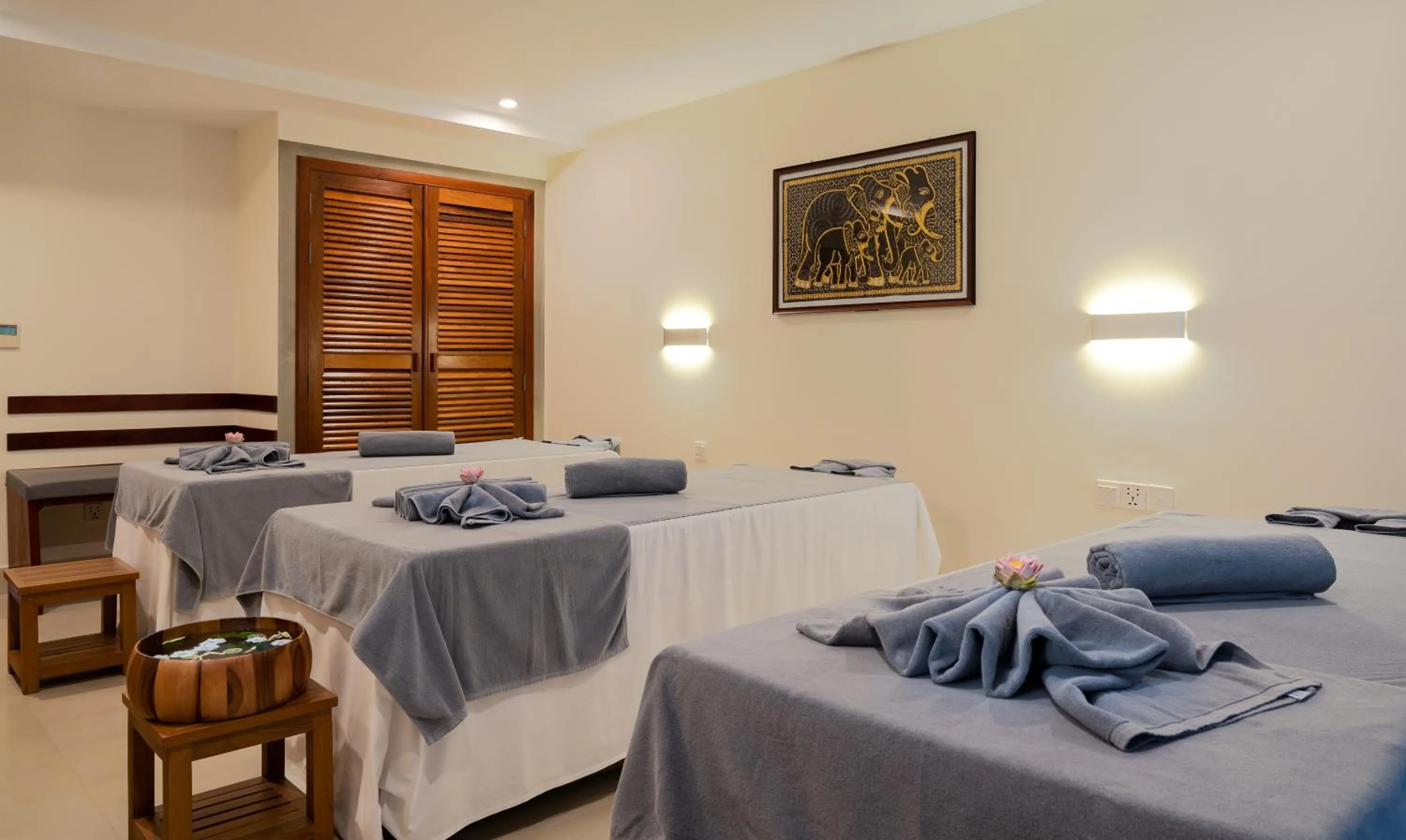 Massage, Bed in Mony Reach Angkor Hotel
