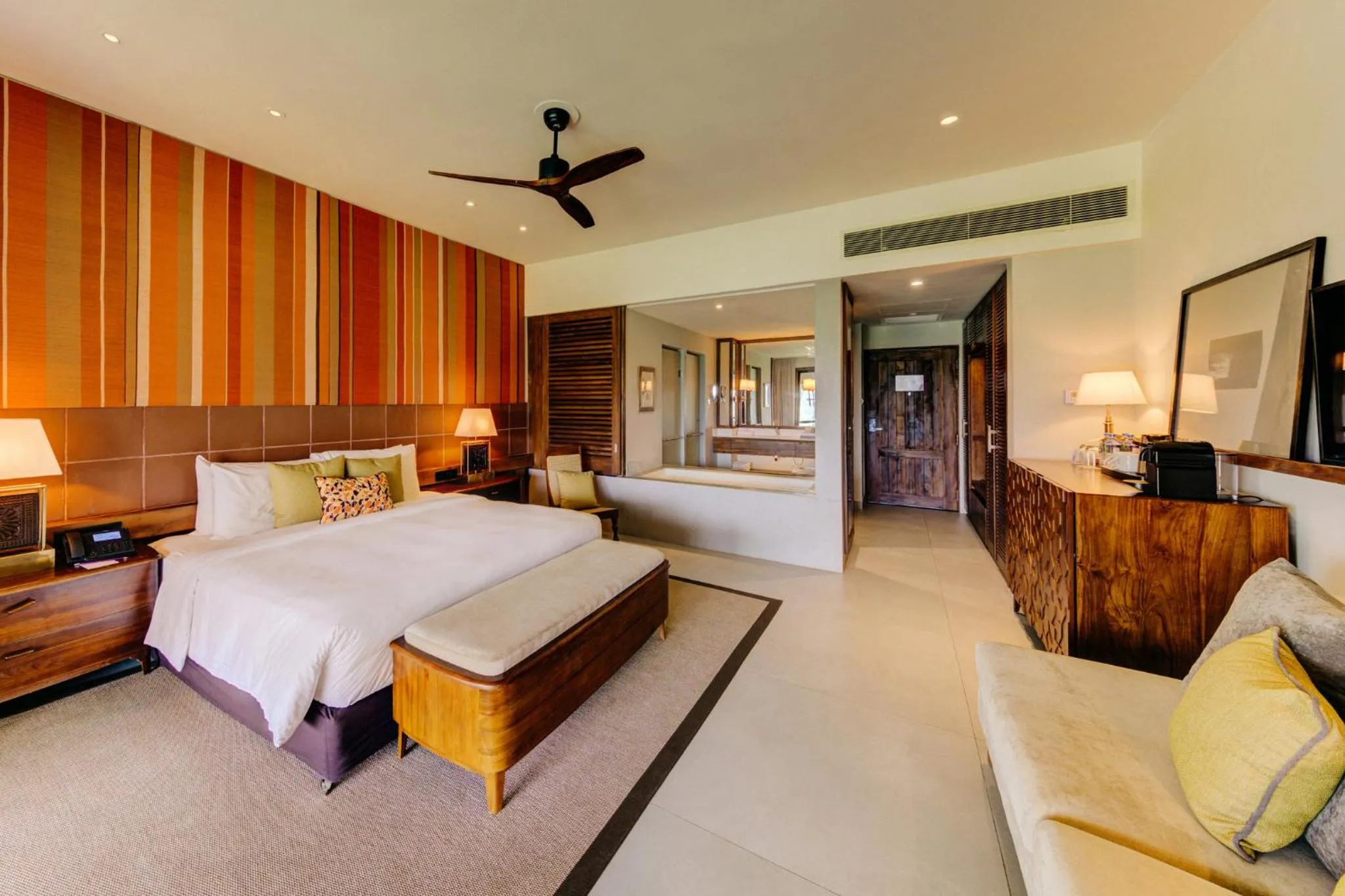 Bedroom, Bed in Cinnamon Bentota Beach - Signature Selection