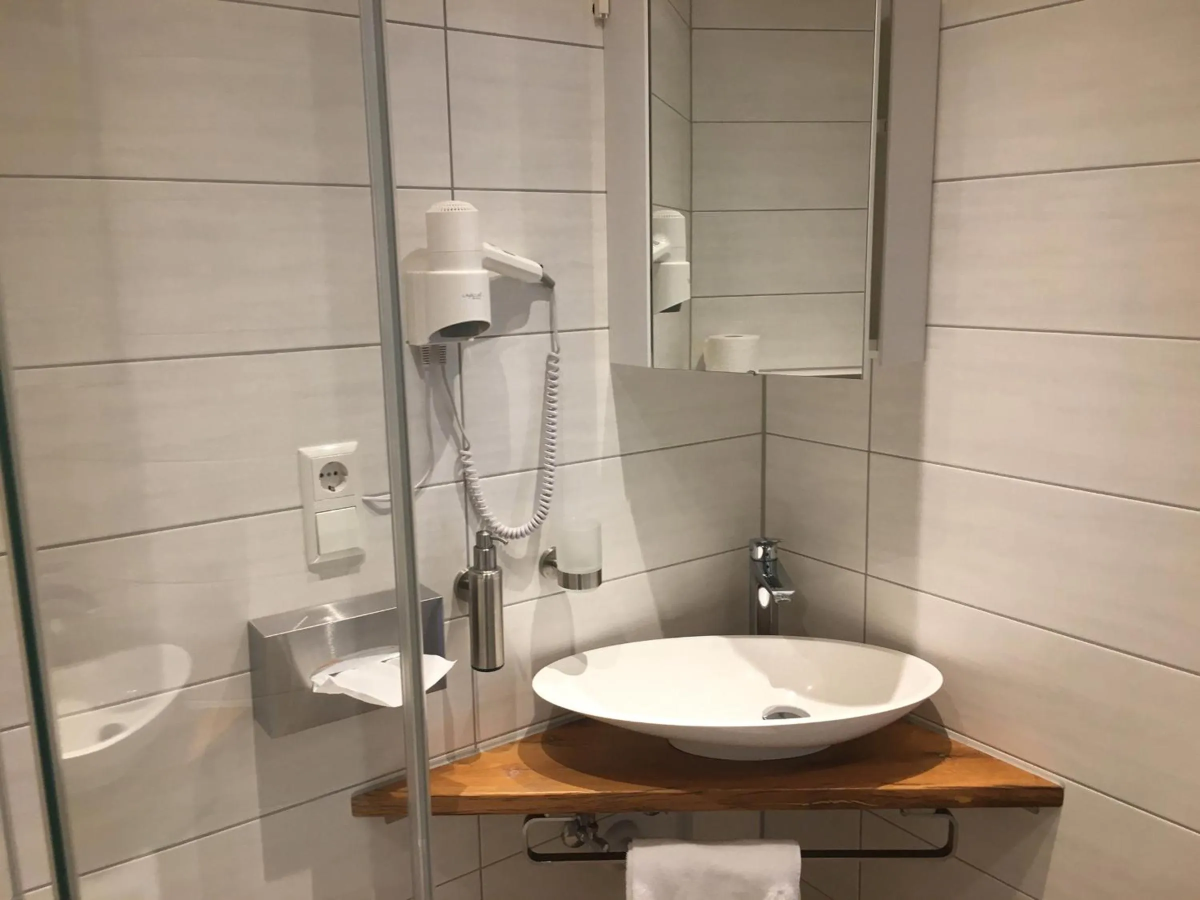 Bathroom in Gasthof Zum Ochsen