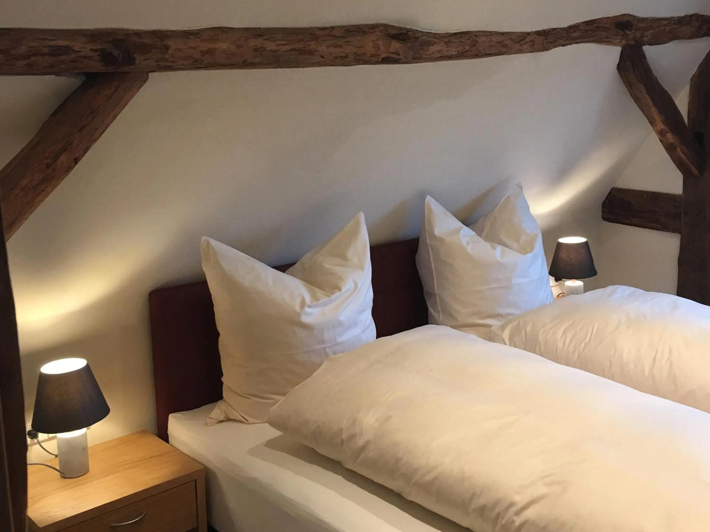 Property building, Bed in Gasthof Zum Ochsen