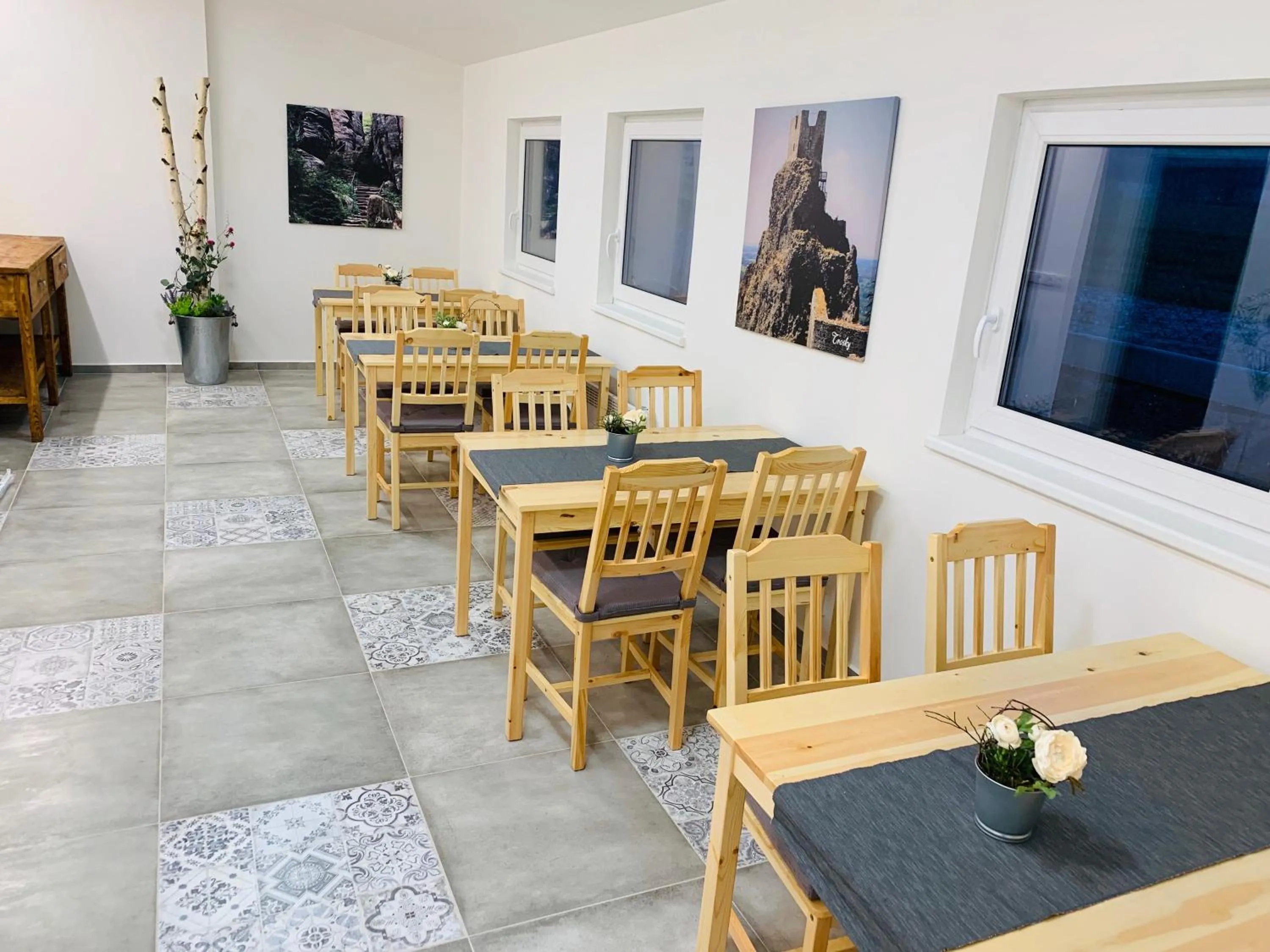 Dining area in Penzion Holín u Prachovských skal