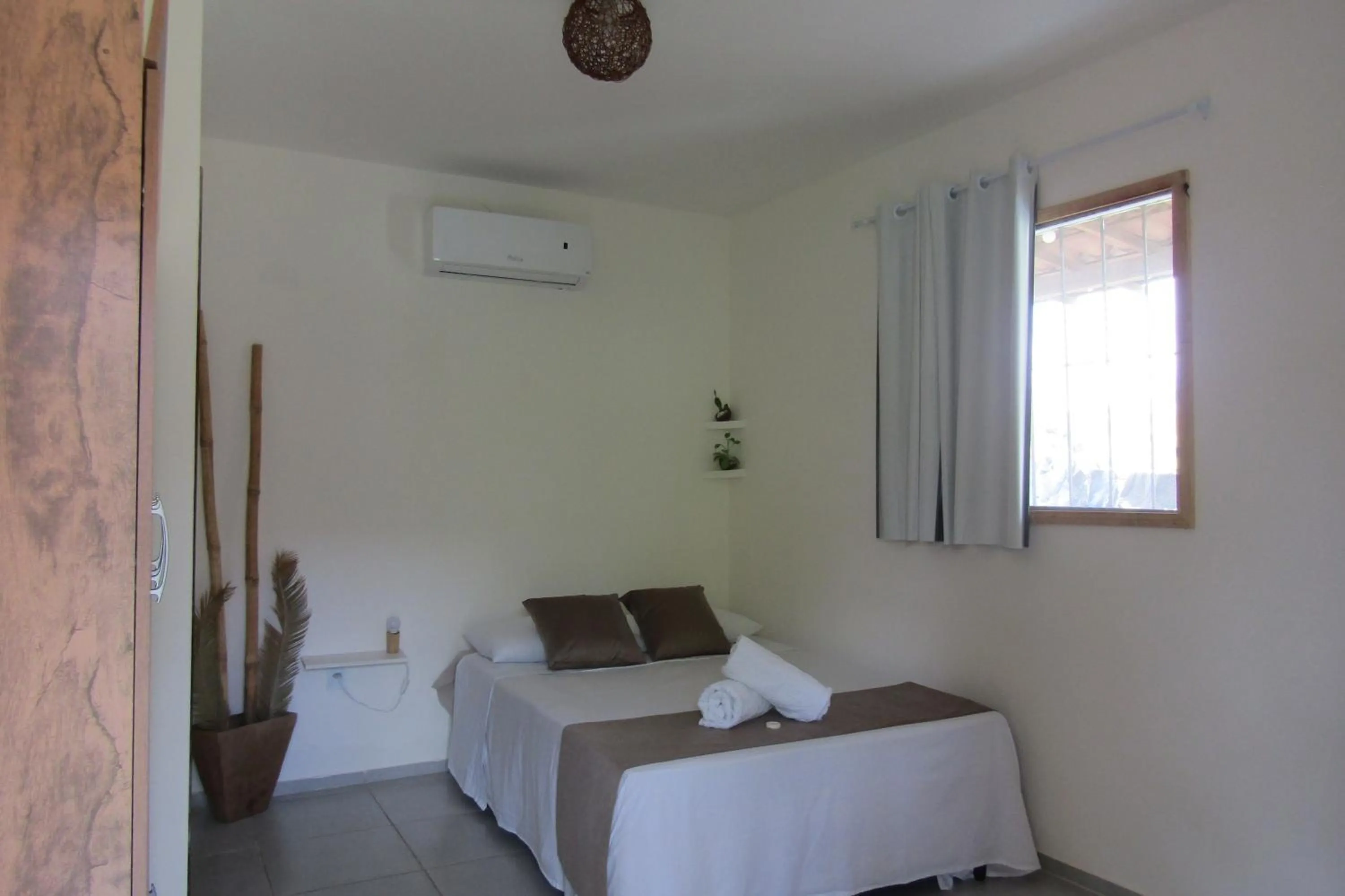 Living room, Bed in Pousada Lemos