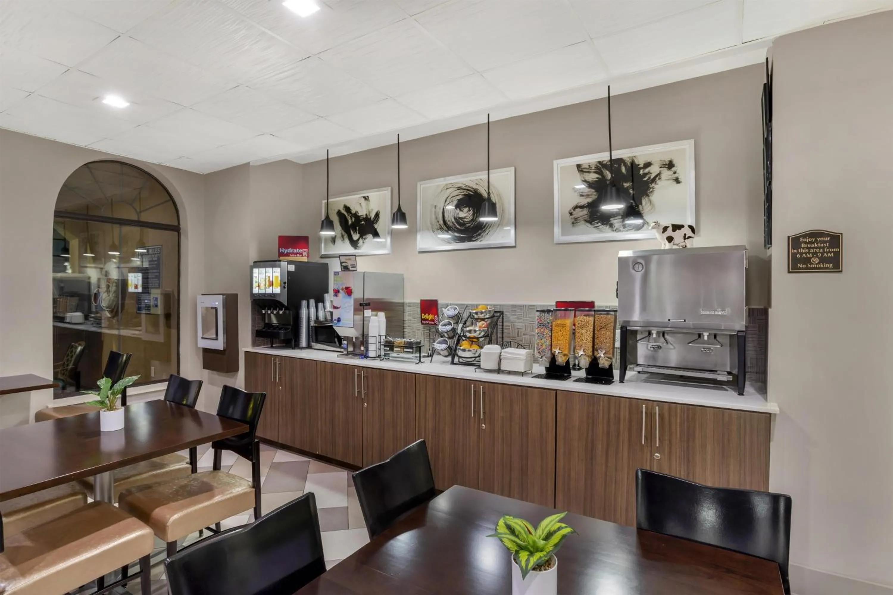 Food and drinks in Best Western Plus Heritage Inn & Suites Houston