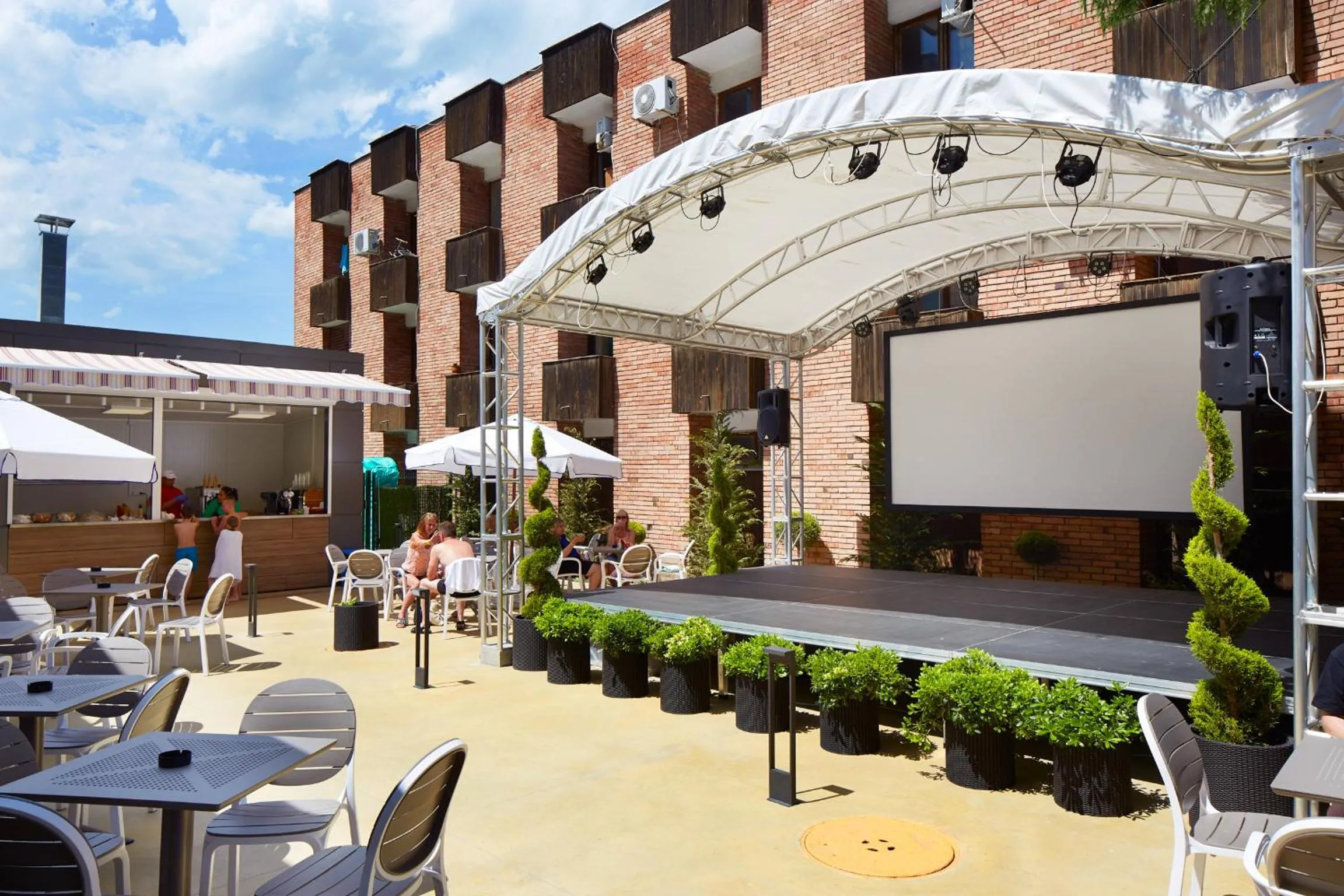 Evening entertainment in Diamond Hotel - All Inclusive