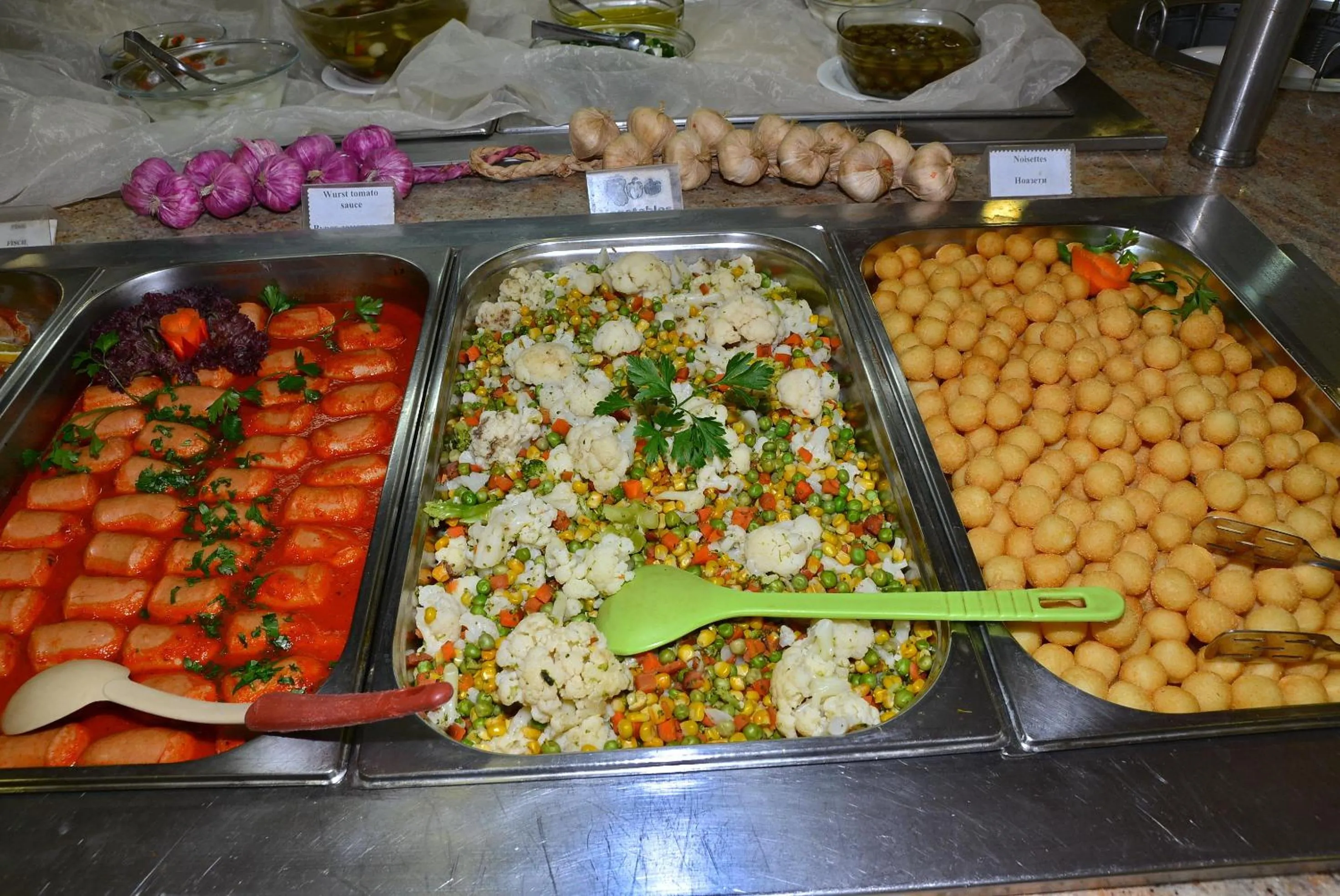 Food in Diamond Hotel - All Inclusive