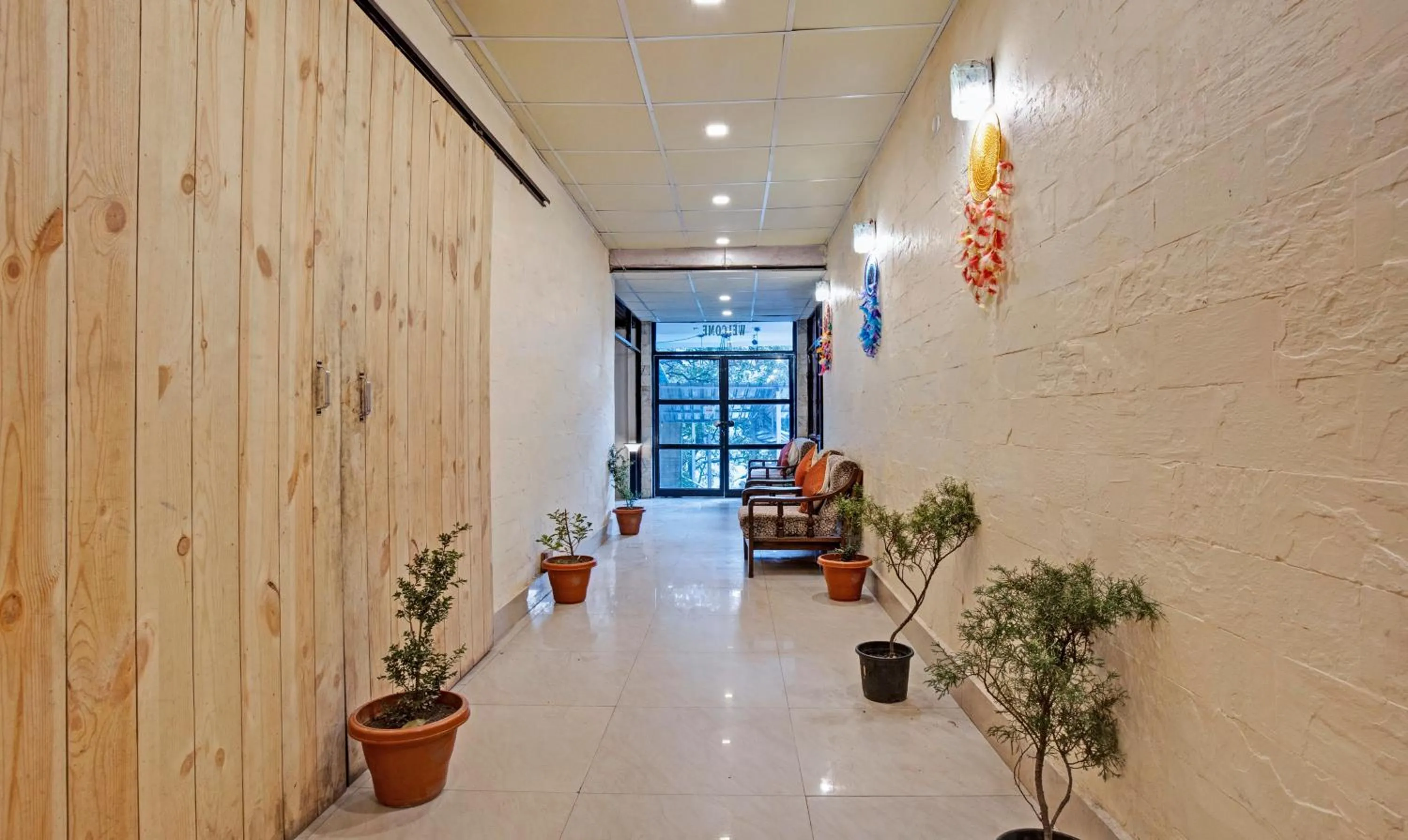 Lobby or reception in Treebo Kosmos Anamika, 1 Km From Nainital Lake