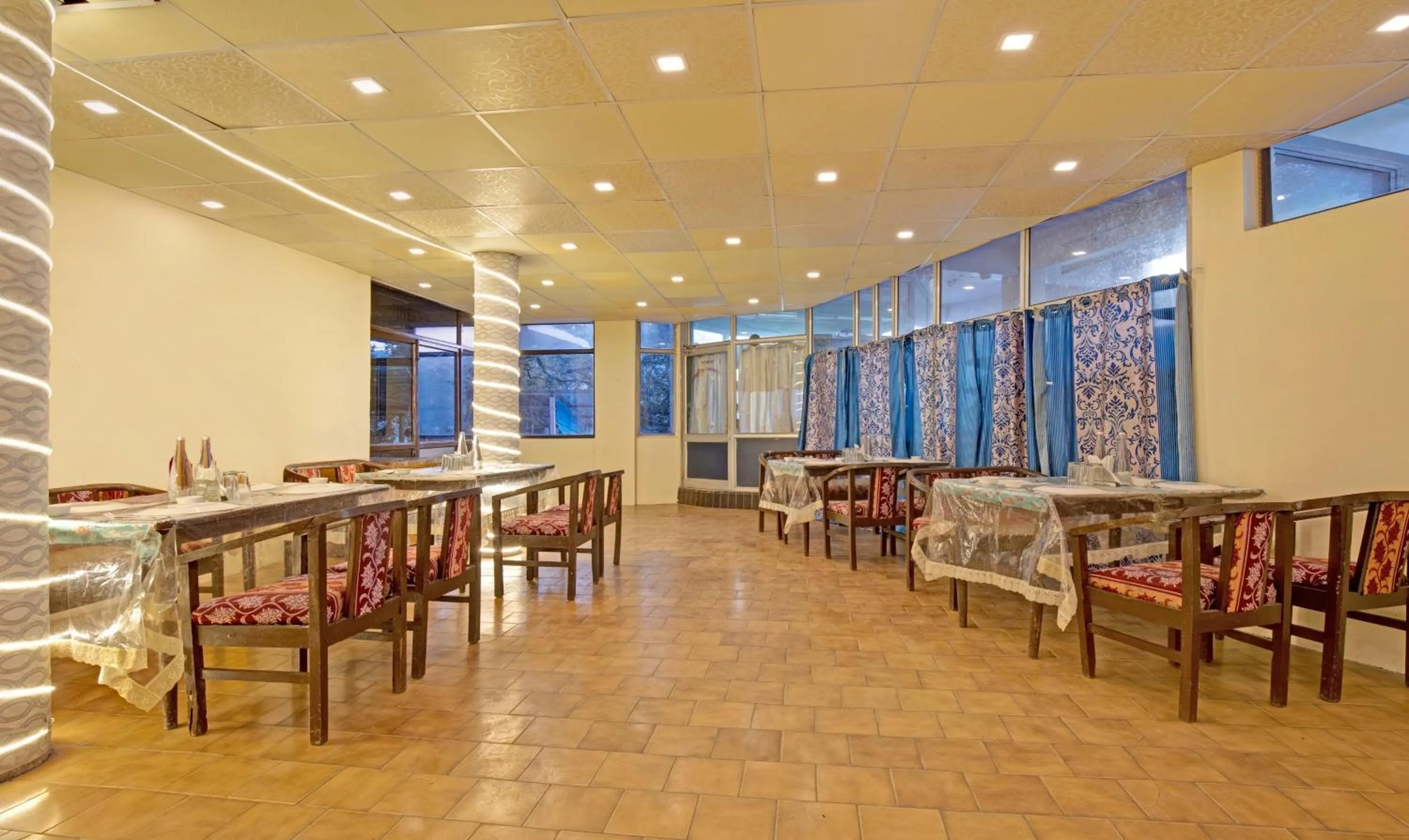 Restaurant/places to eat in Treebo Kosmos Anamika, 1 Km From Nainital Lake