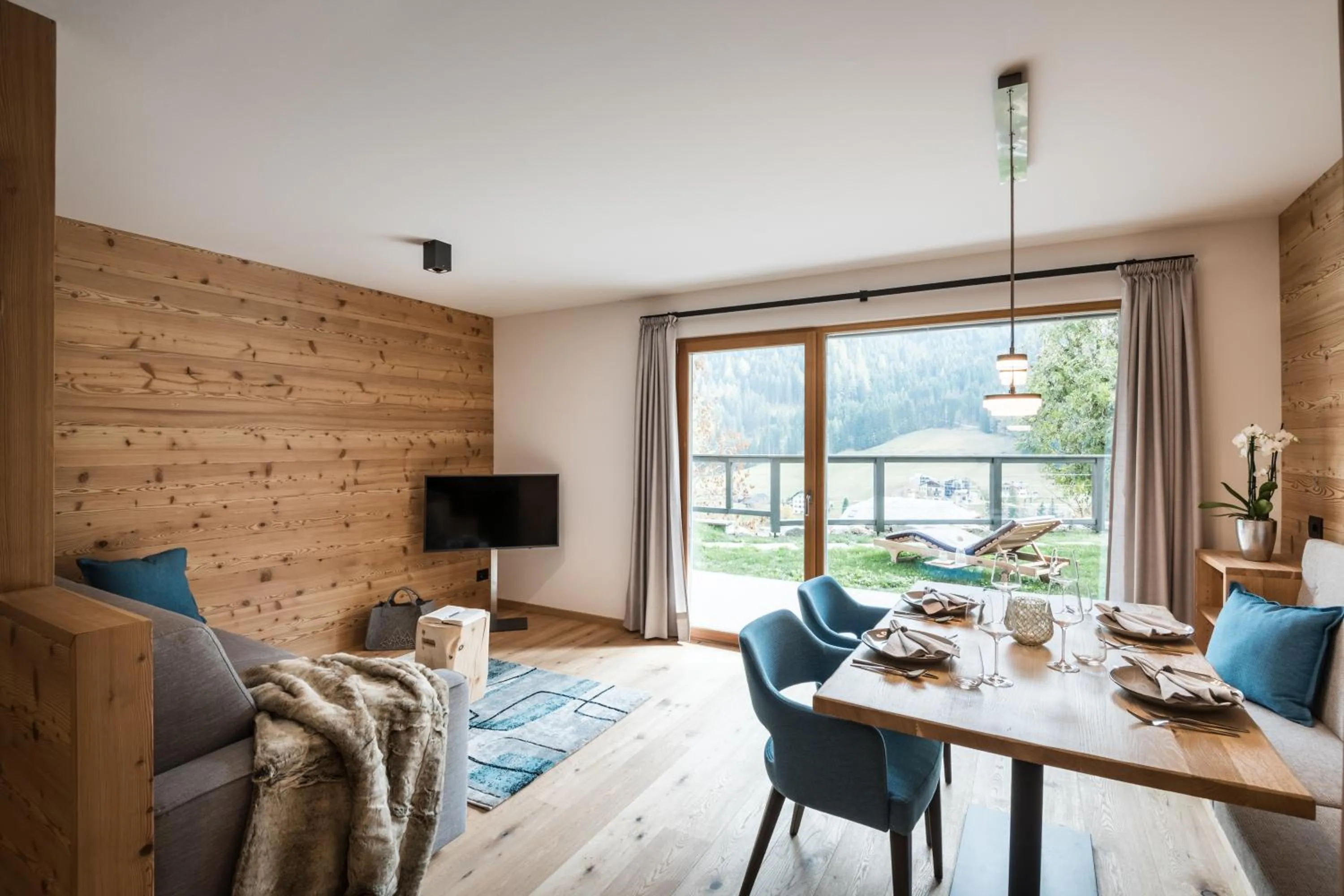 Les Dolomites Mountain Lodges