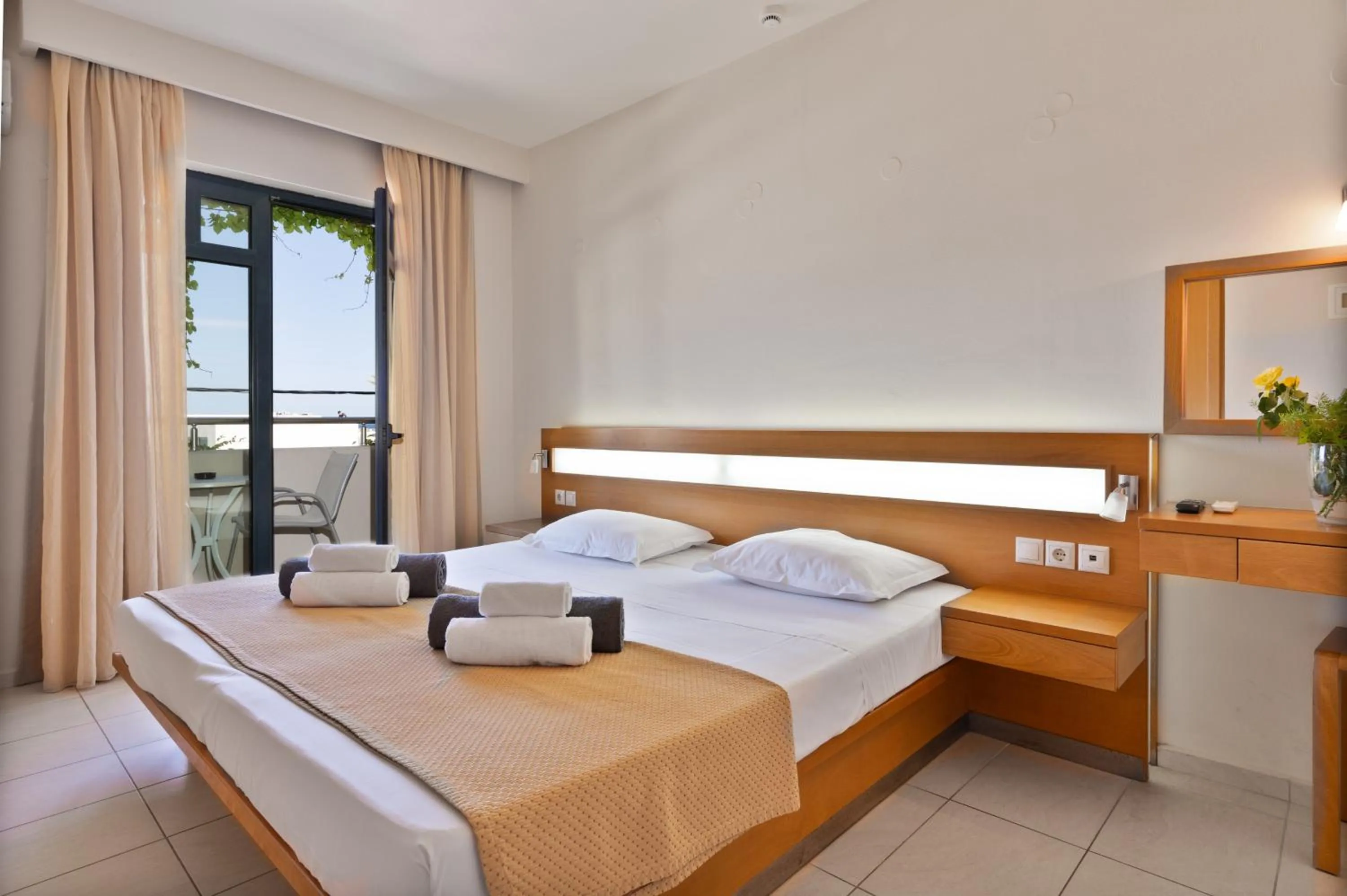 Bedroom, Bed in Eva Bay Hotel On The Beach - Adults Only