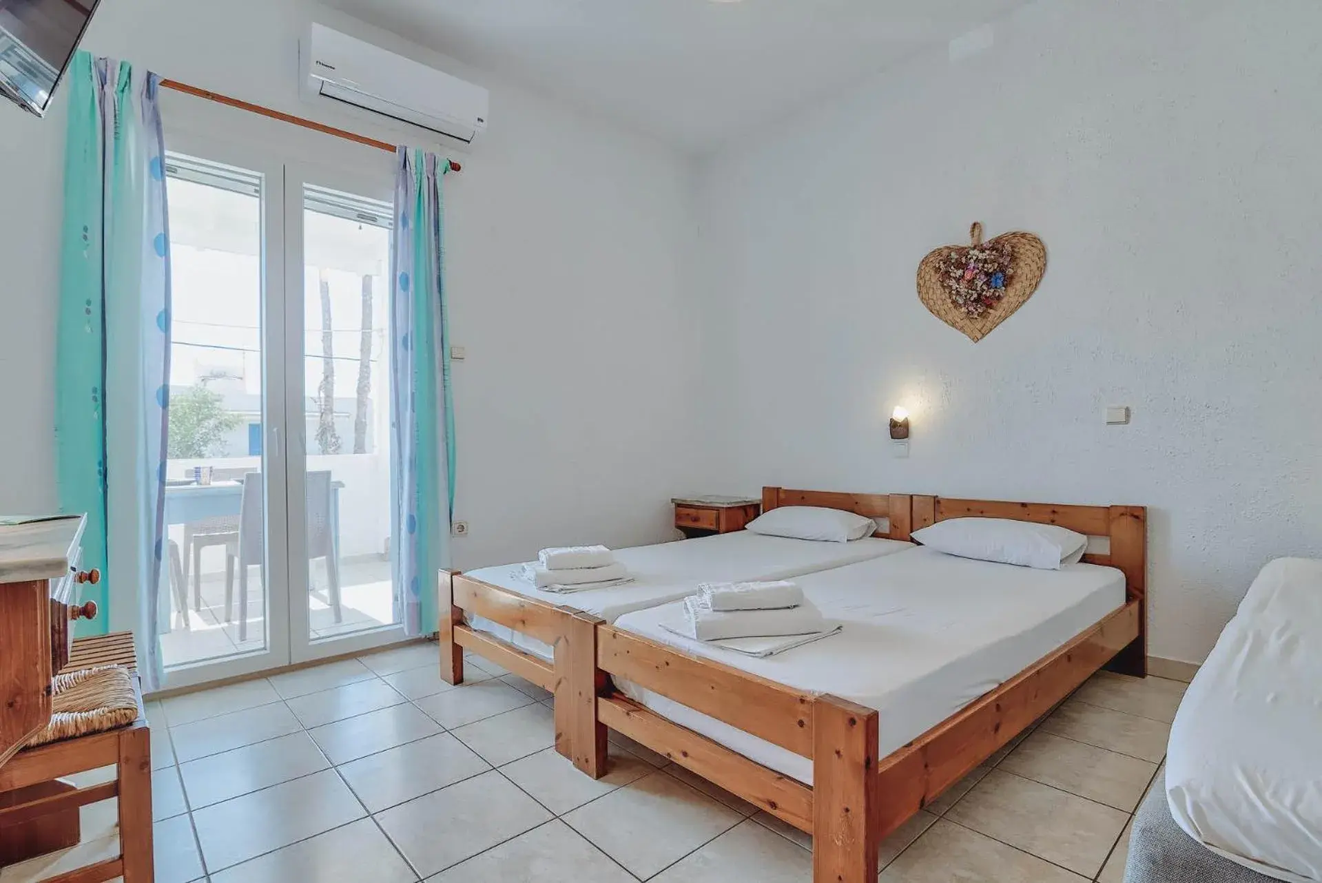 Triple Room in Pavlos Place Triple Room in Pavlos Place