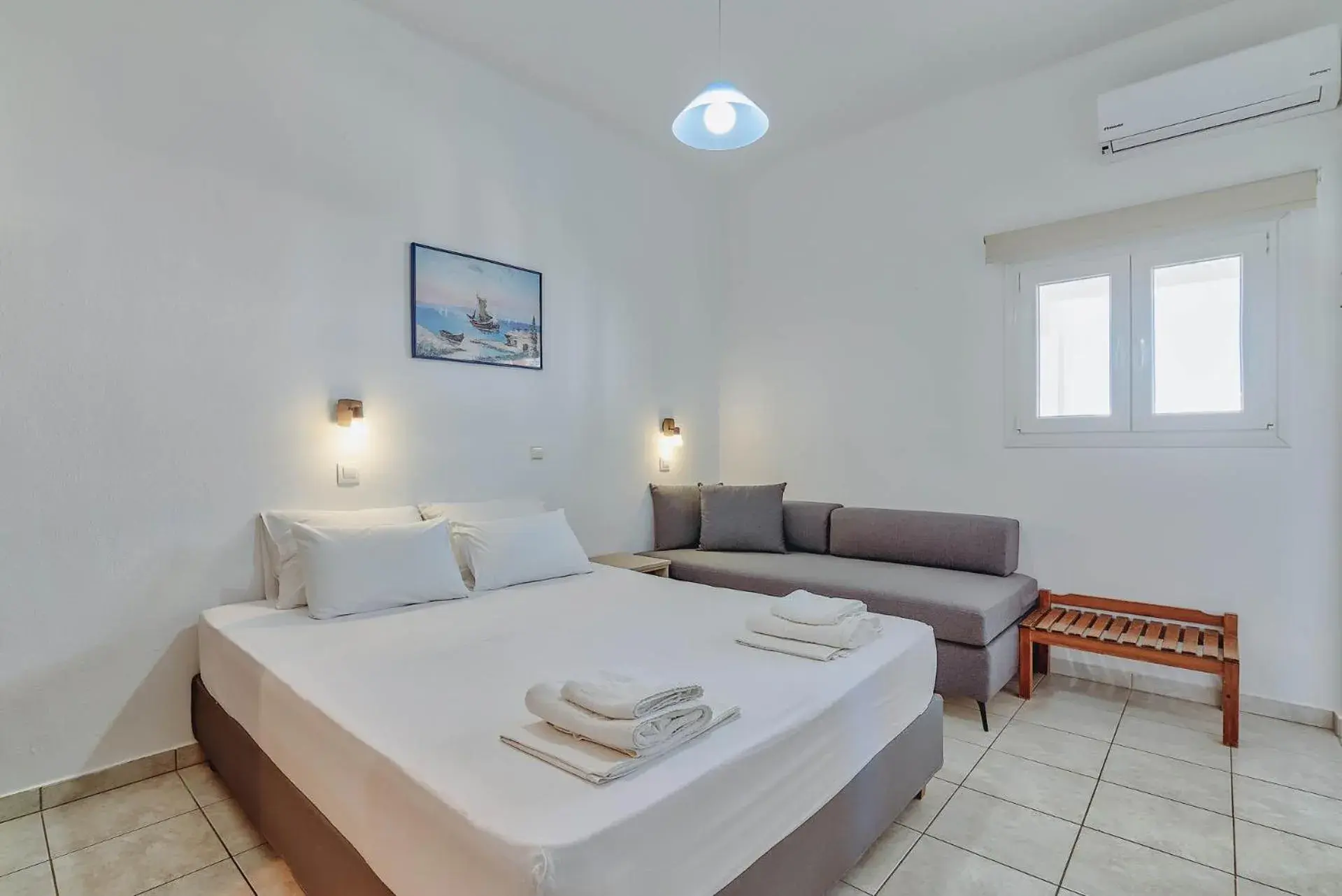 Superior Quadruple Room in Pavlos Place Superior Quadruple Room in Pavlos Place