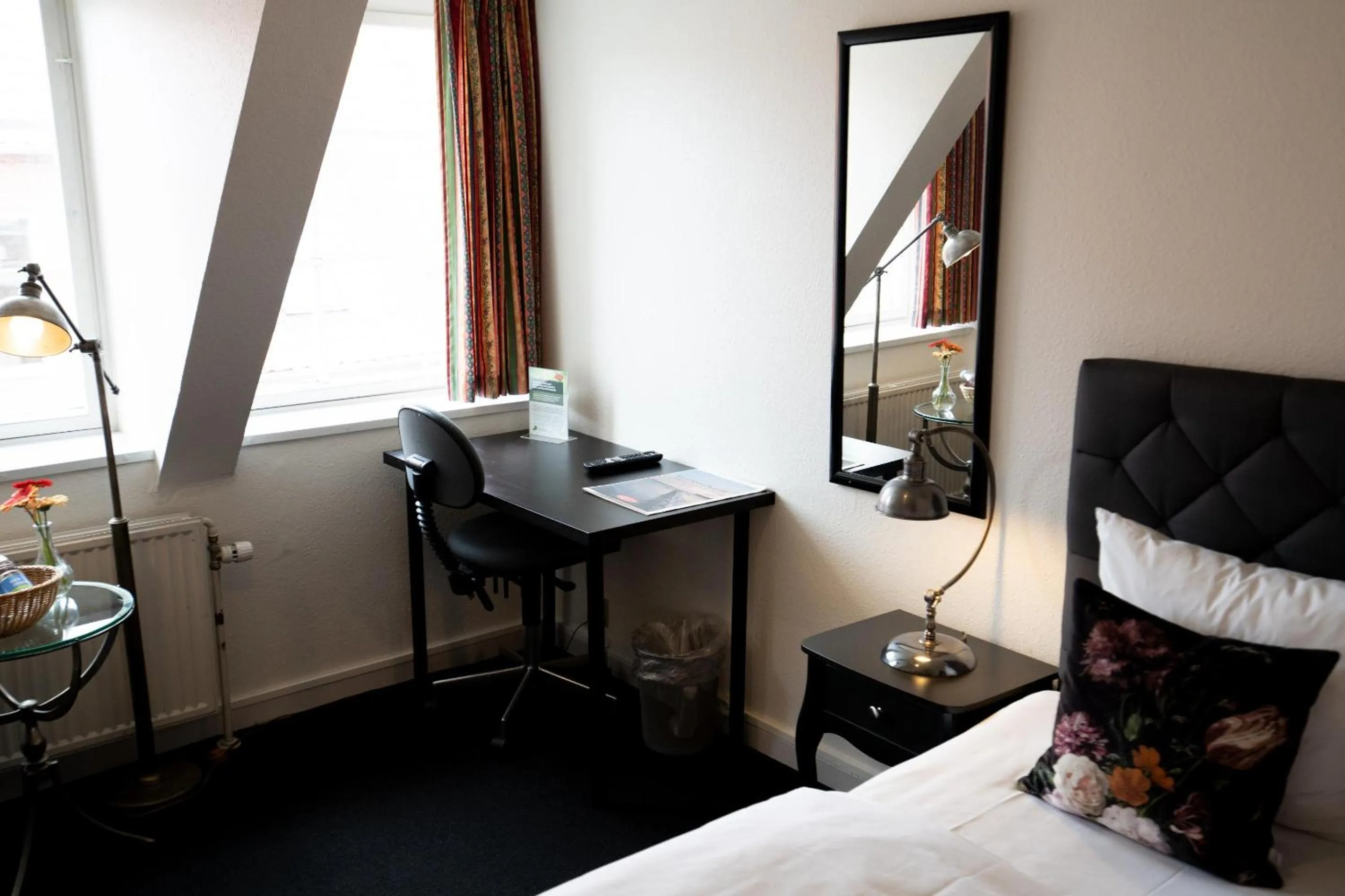 Bed in Hotel Vinhuset