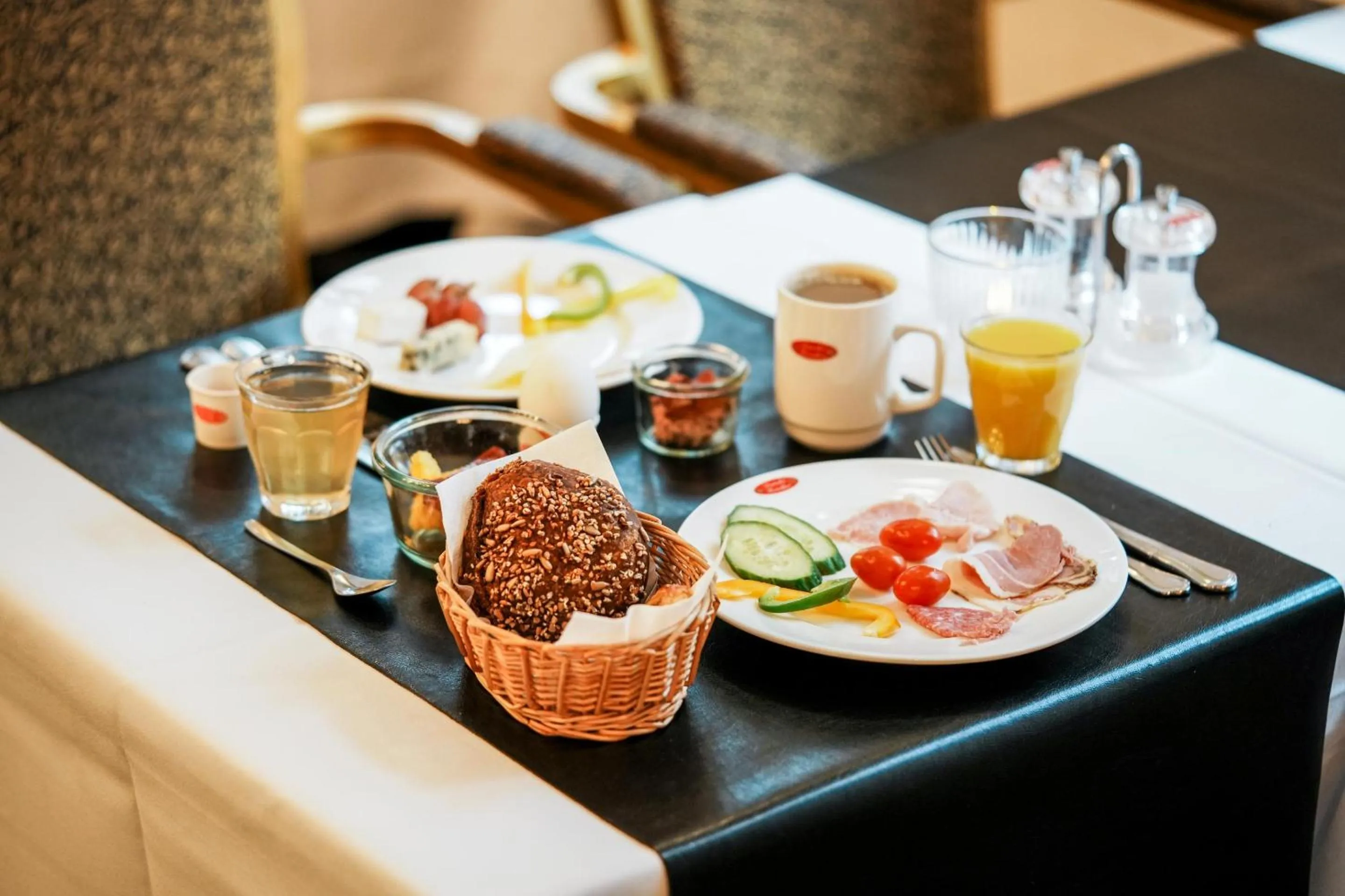 Breakfast in Hotel Vinhuset