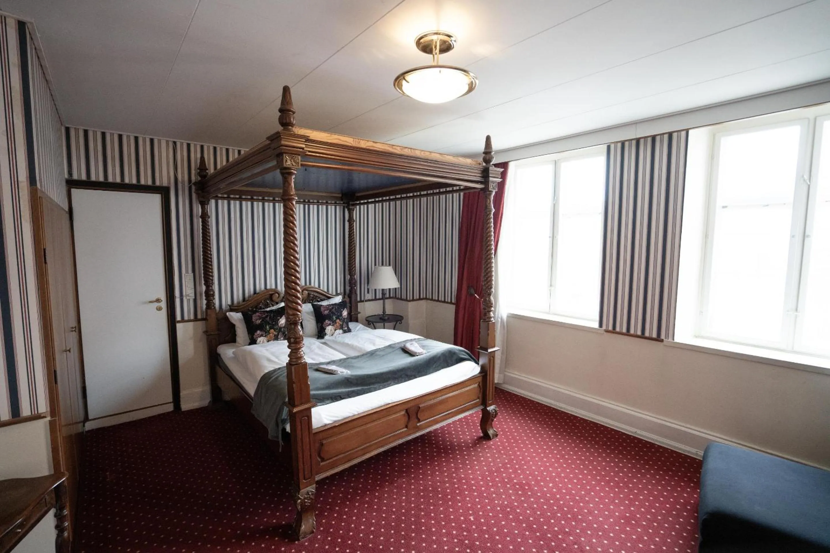 Bed in Hotel Vinhuset