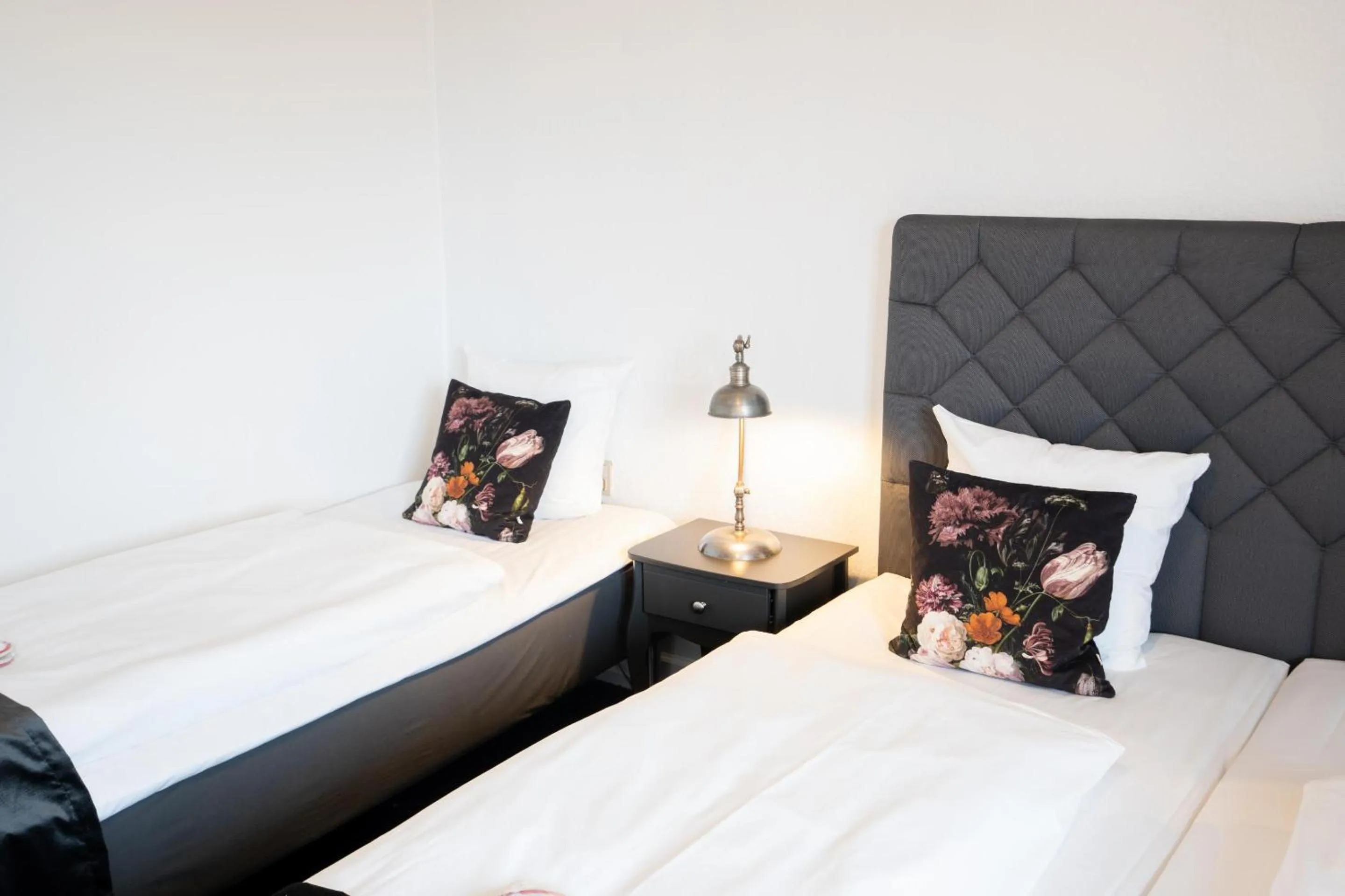 Bed in Hotel Vinhuset