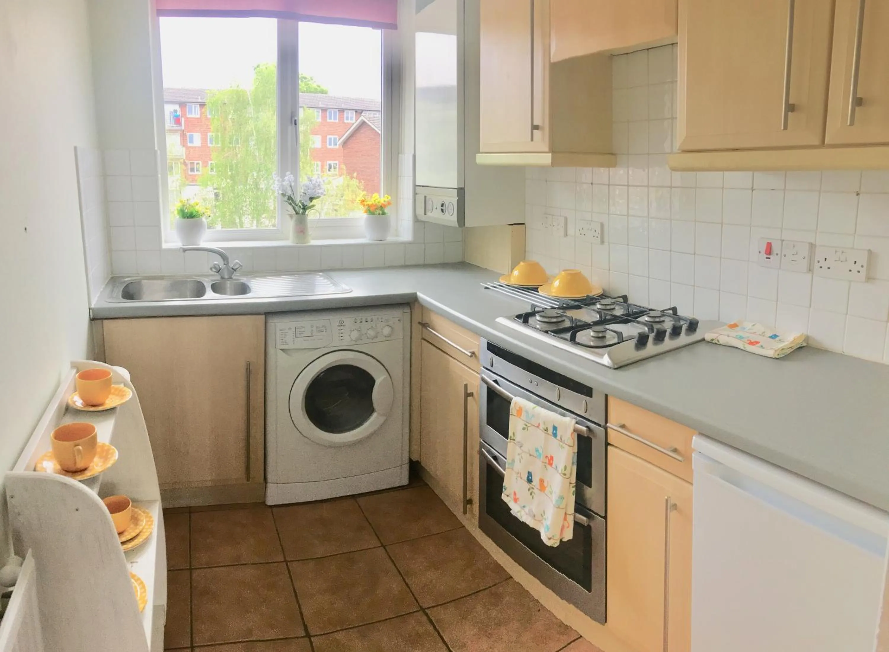 Kitchen or kitchenette in Apple Perch 2BR Flat - Free Parking