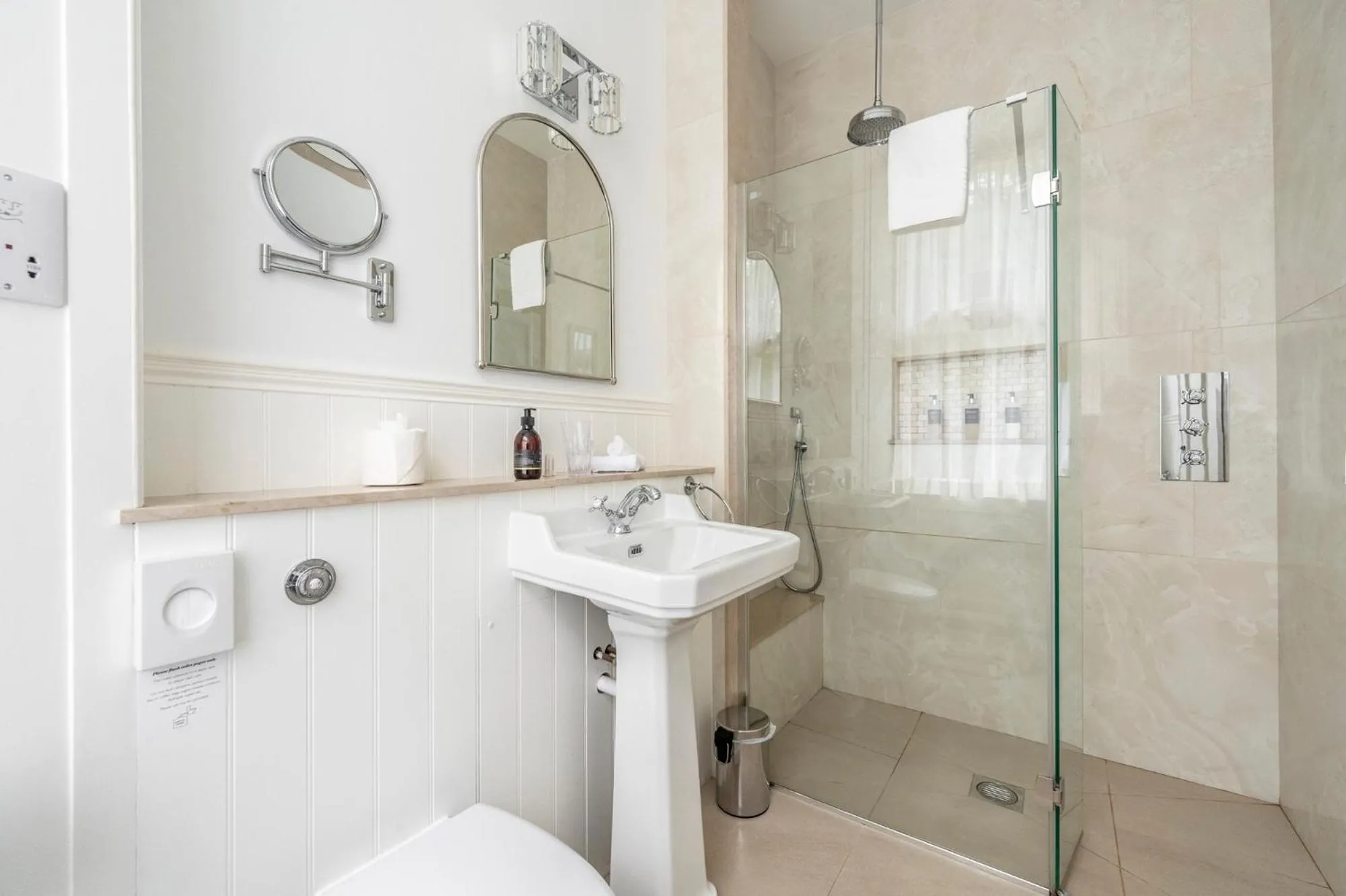Bathroom in Bunchrew House Hotel