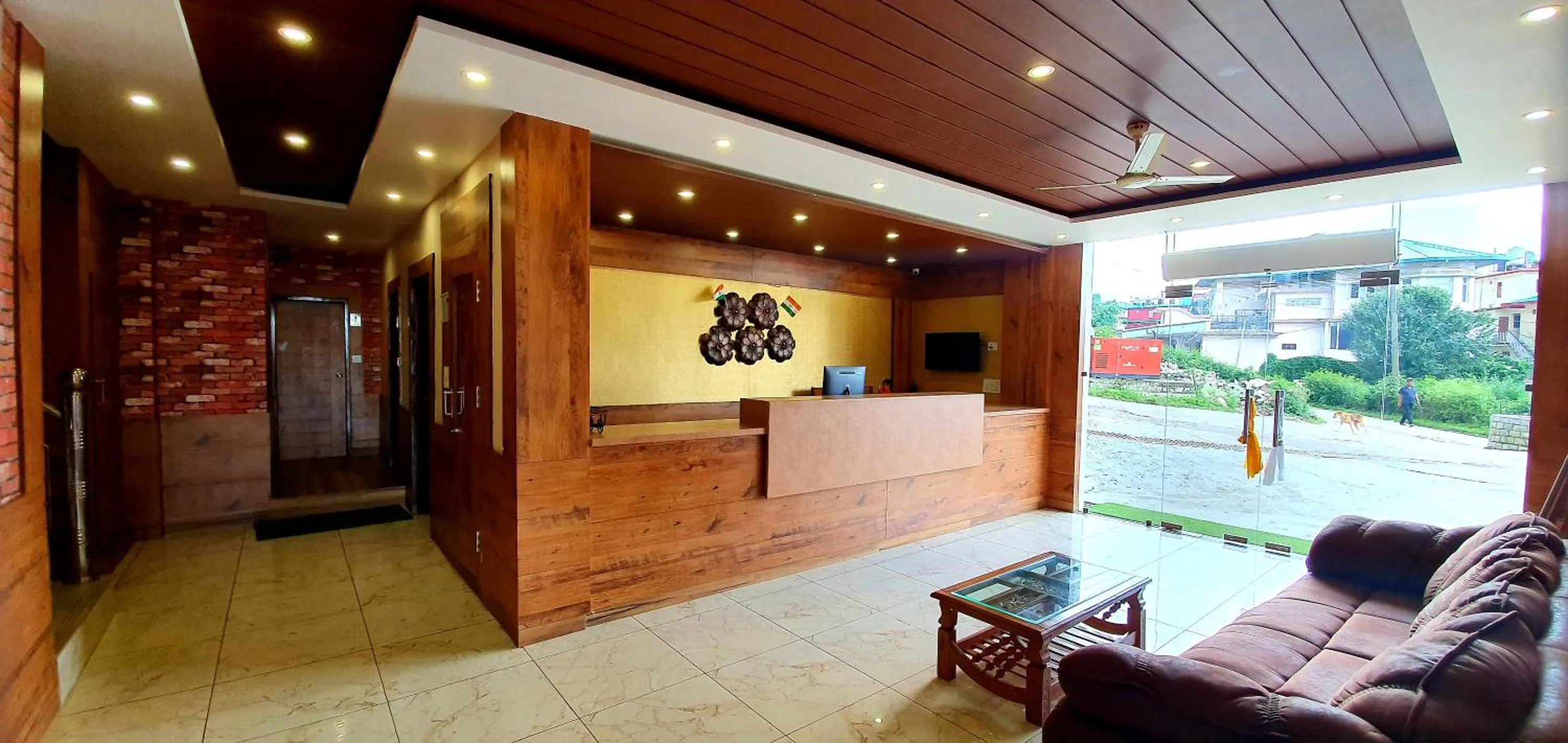 Lobby or reception in Hotel Buddha House Himalayan Brothers