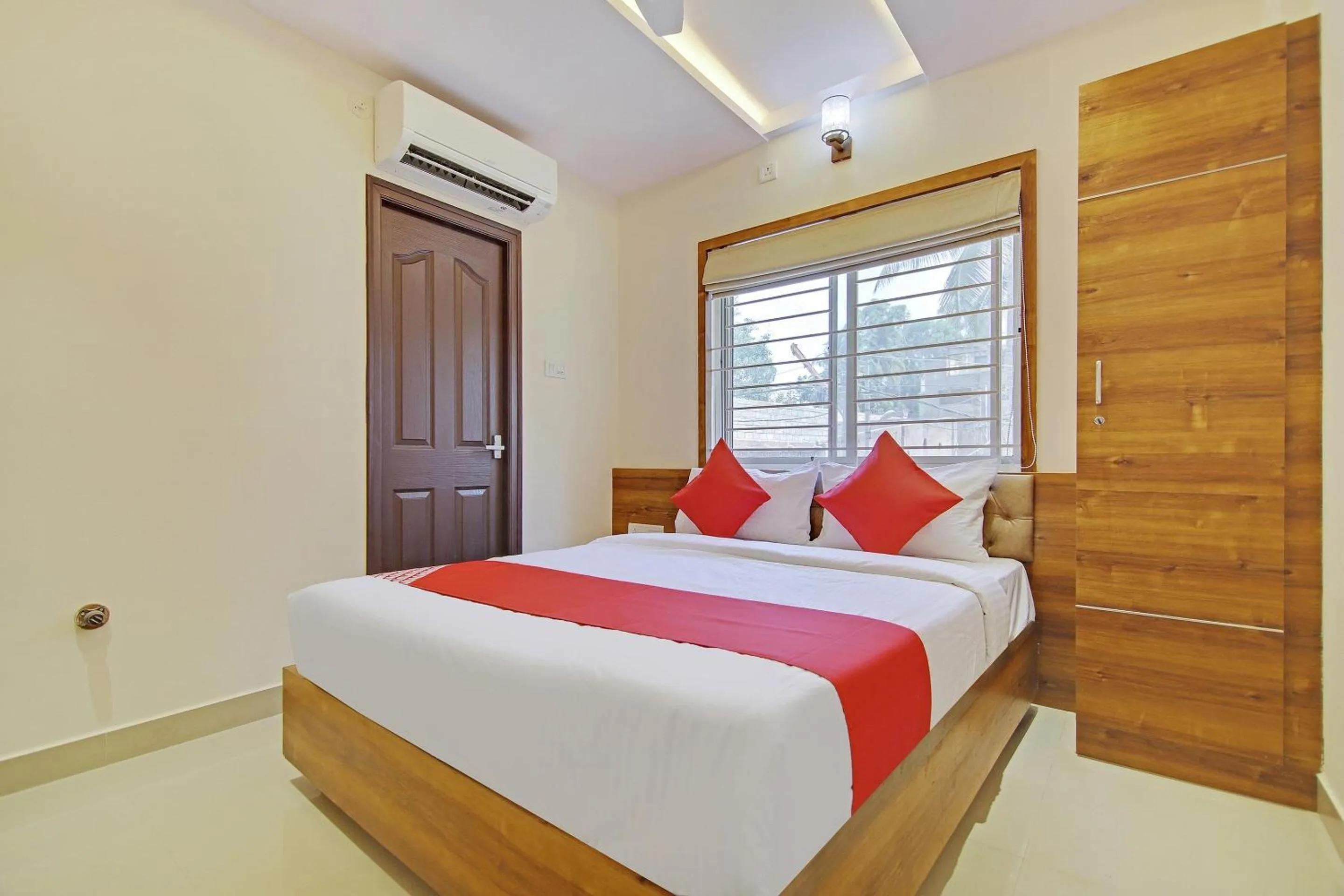 Bedroom in Super Collection O Withinn Hotel