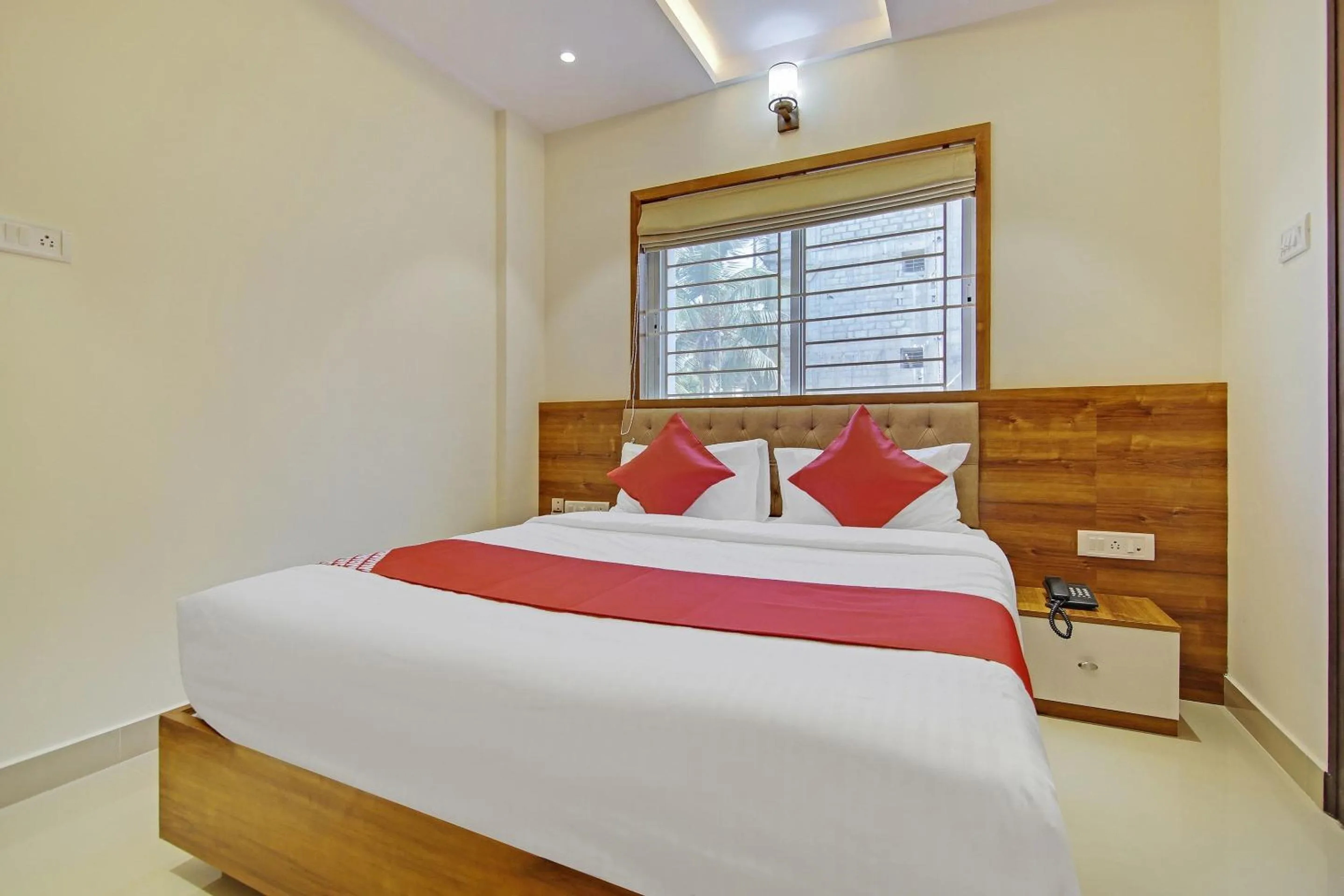 Bedroom in Super Collection O Withinn Hotel