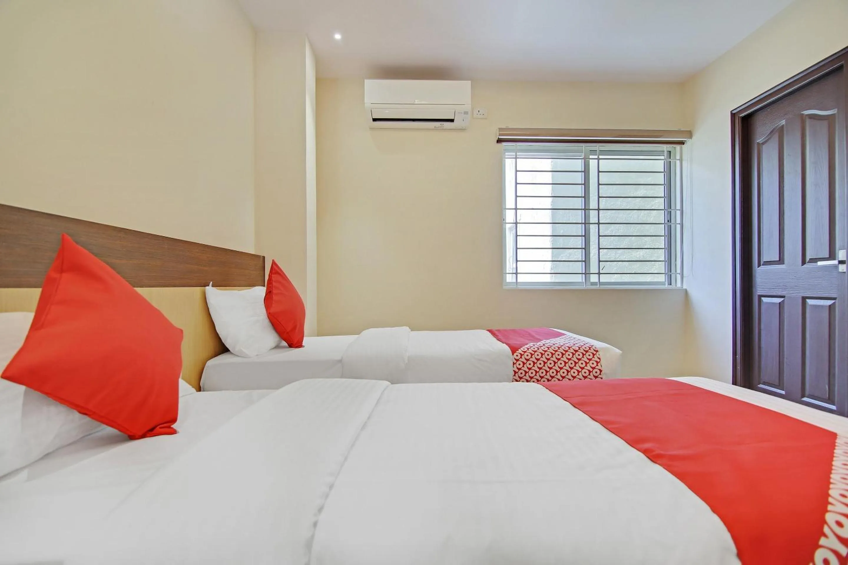 Bedroom in Super Collection O Withinn Hotel