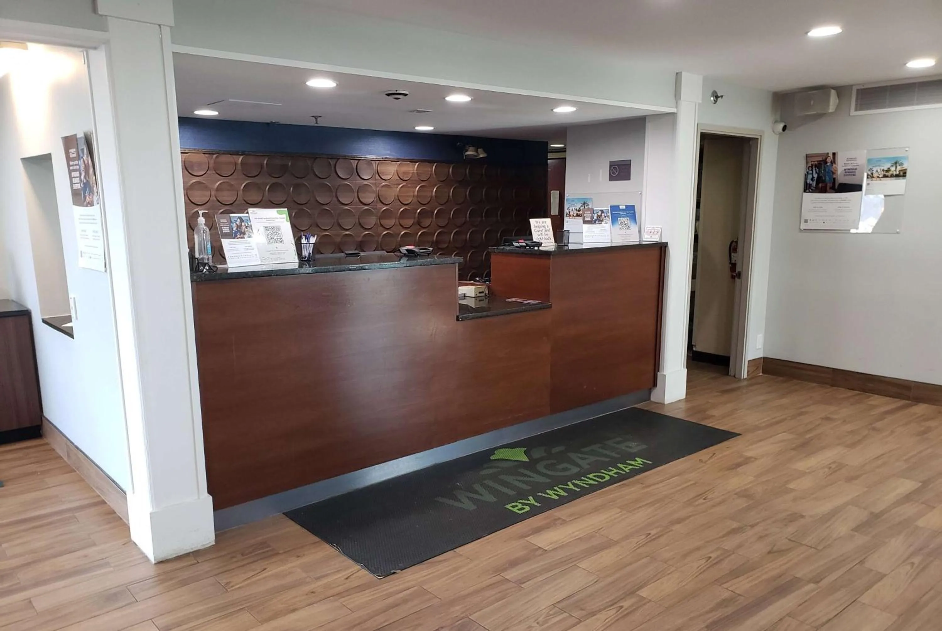 Lobby or reception in Wingate by Wyndham Dayton North