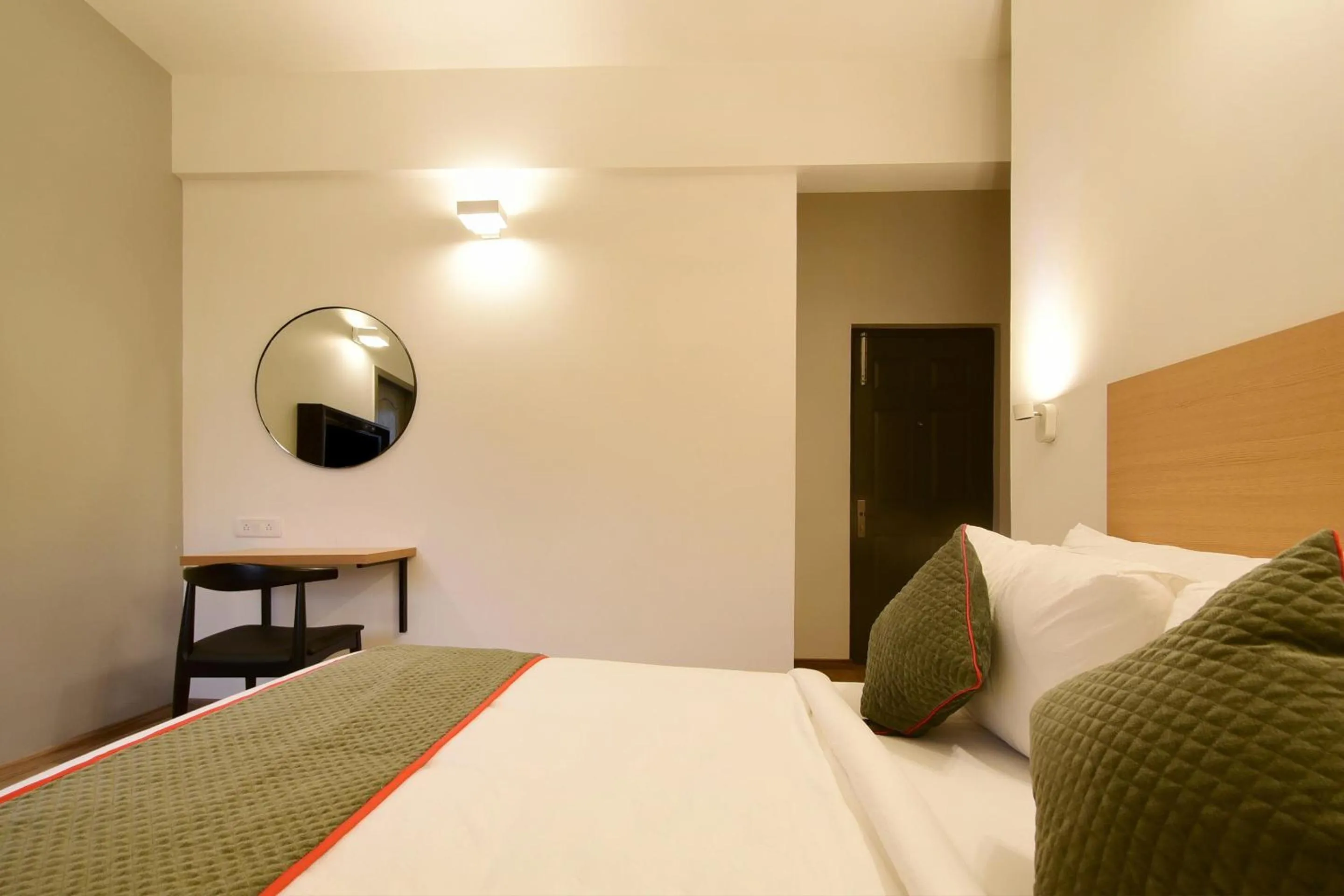 Lobby or reception in Townhouse Airport Road