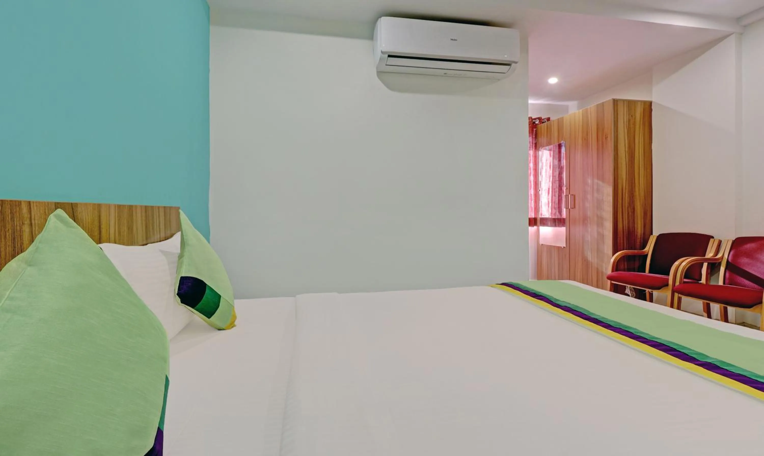 Bed in Treebo Sai Suites Inn Nagavara