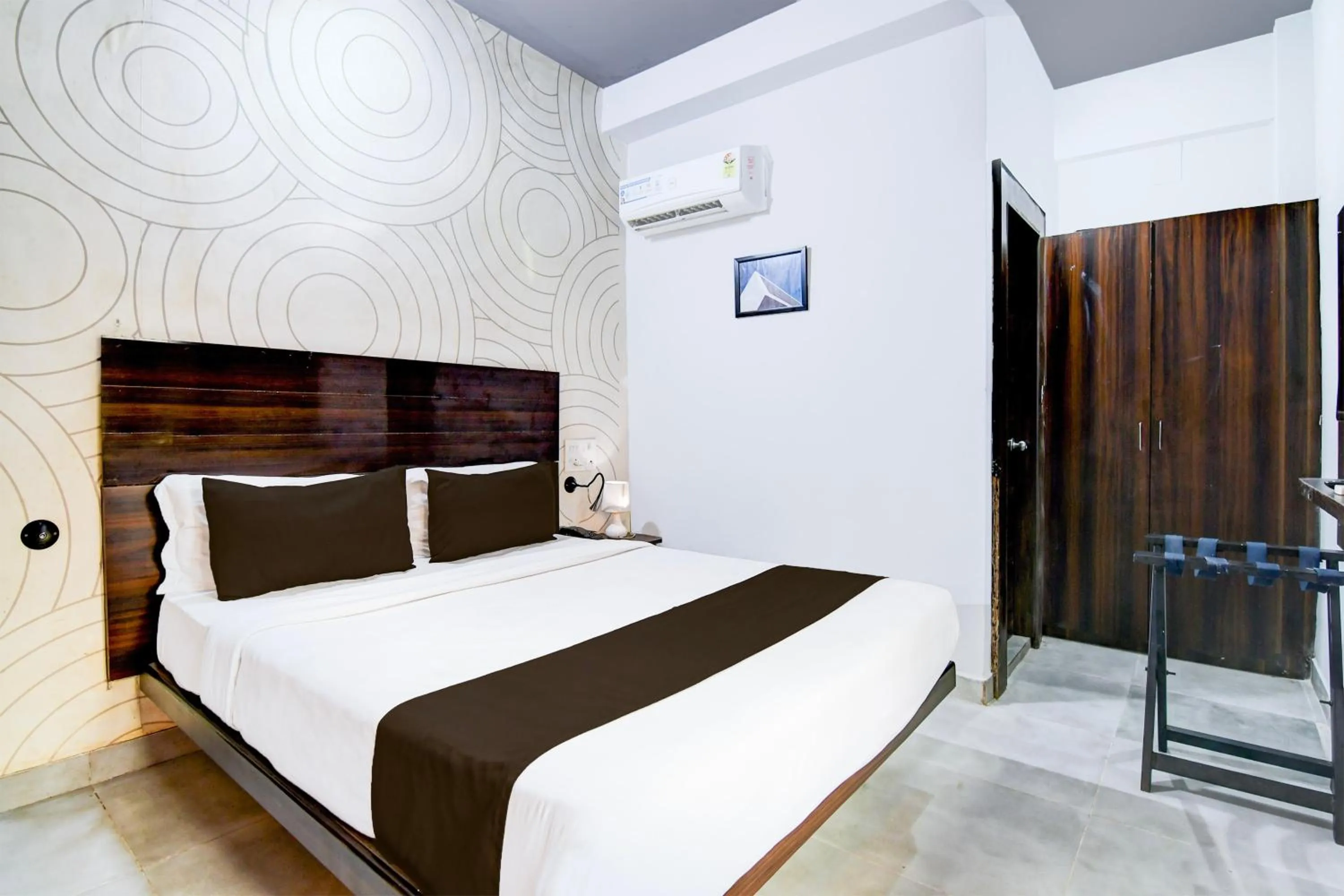 Bedroom, Bed in Super Townhouse Chandrasekharpur