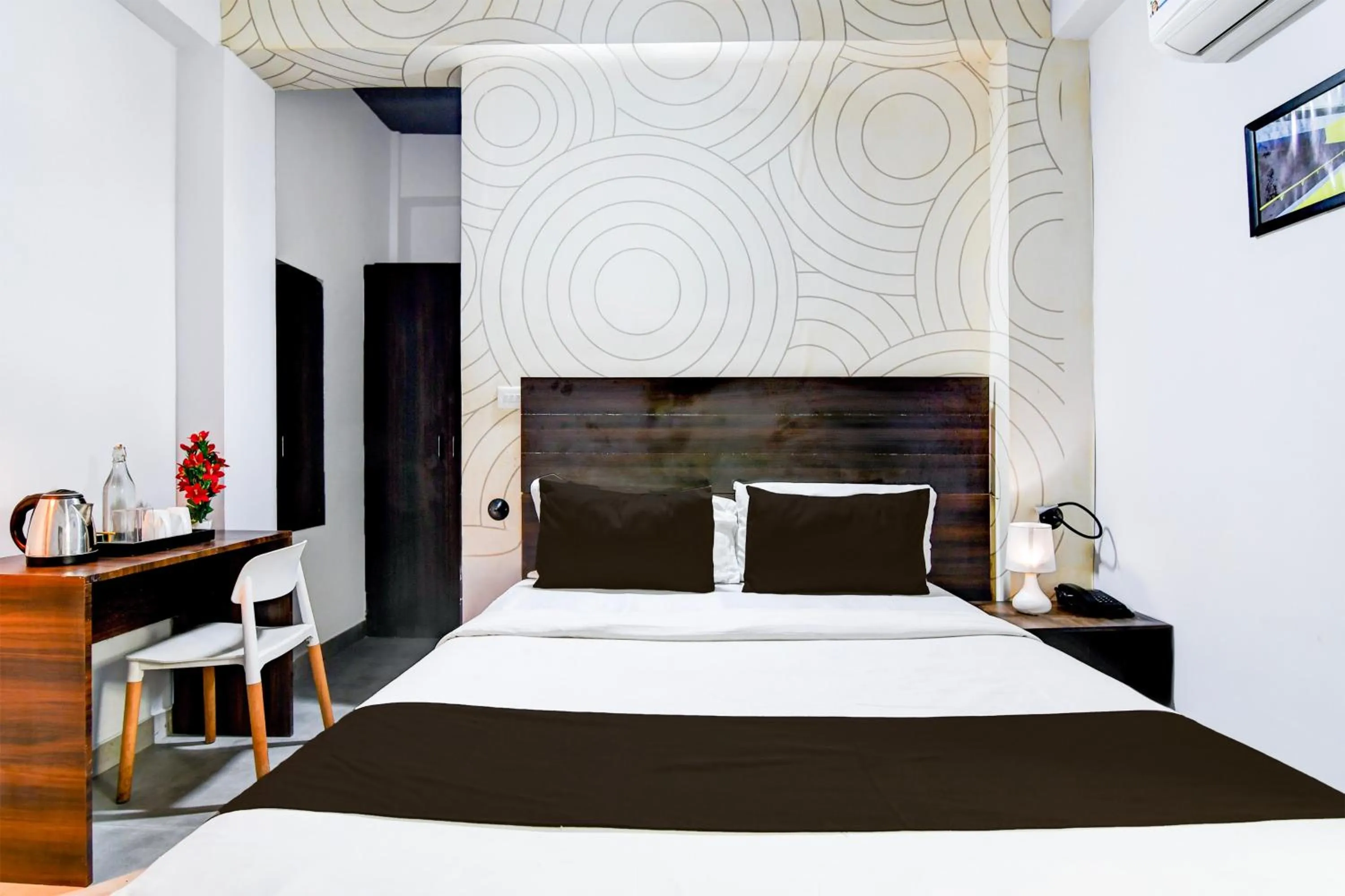 Bedroom, Bed in Super Townhouse Chandrasekharpur