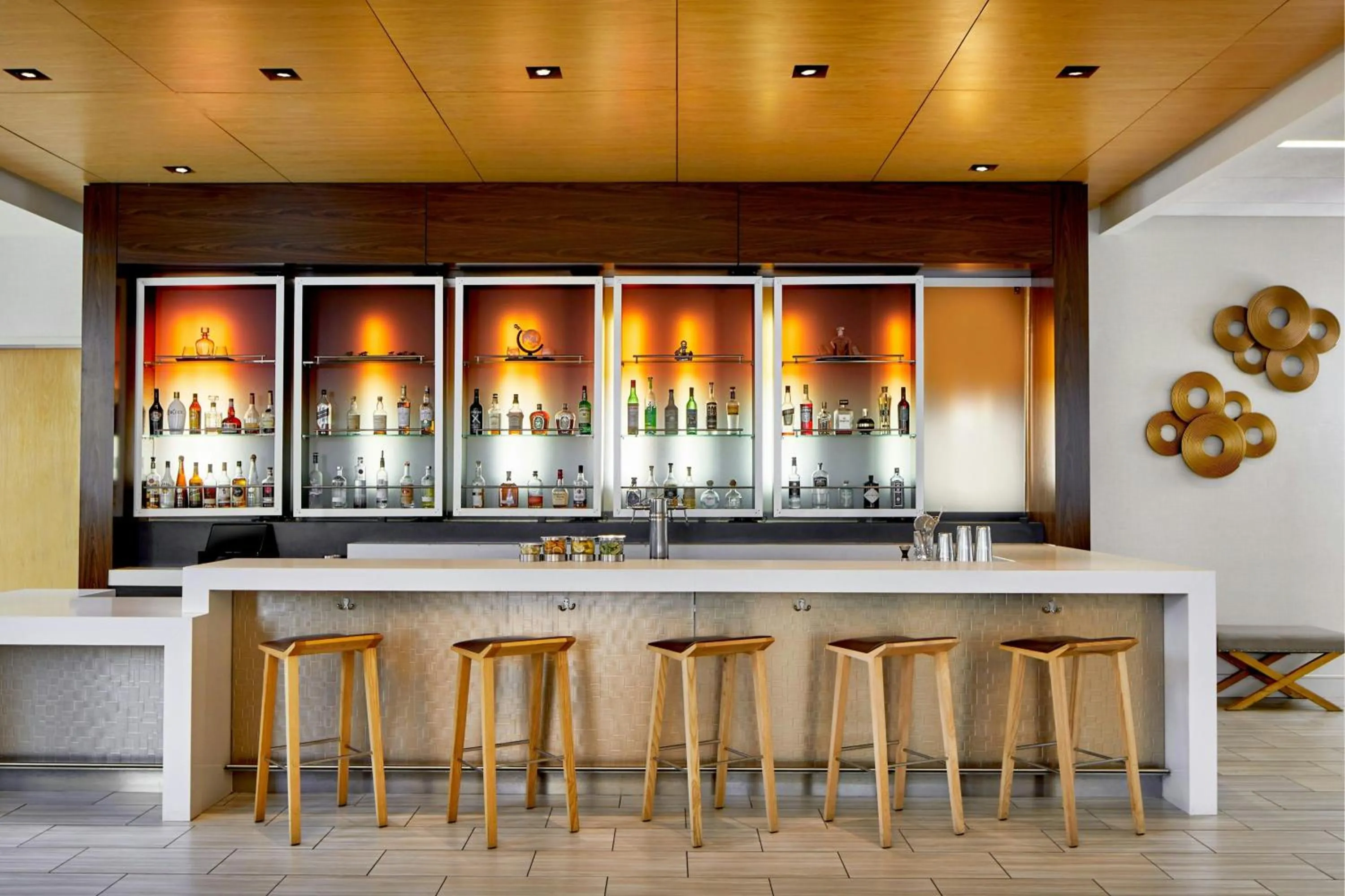 Lounge or bar in AC Hotel National Harbor Washington, DC Area