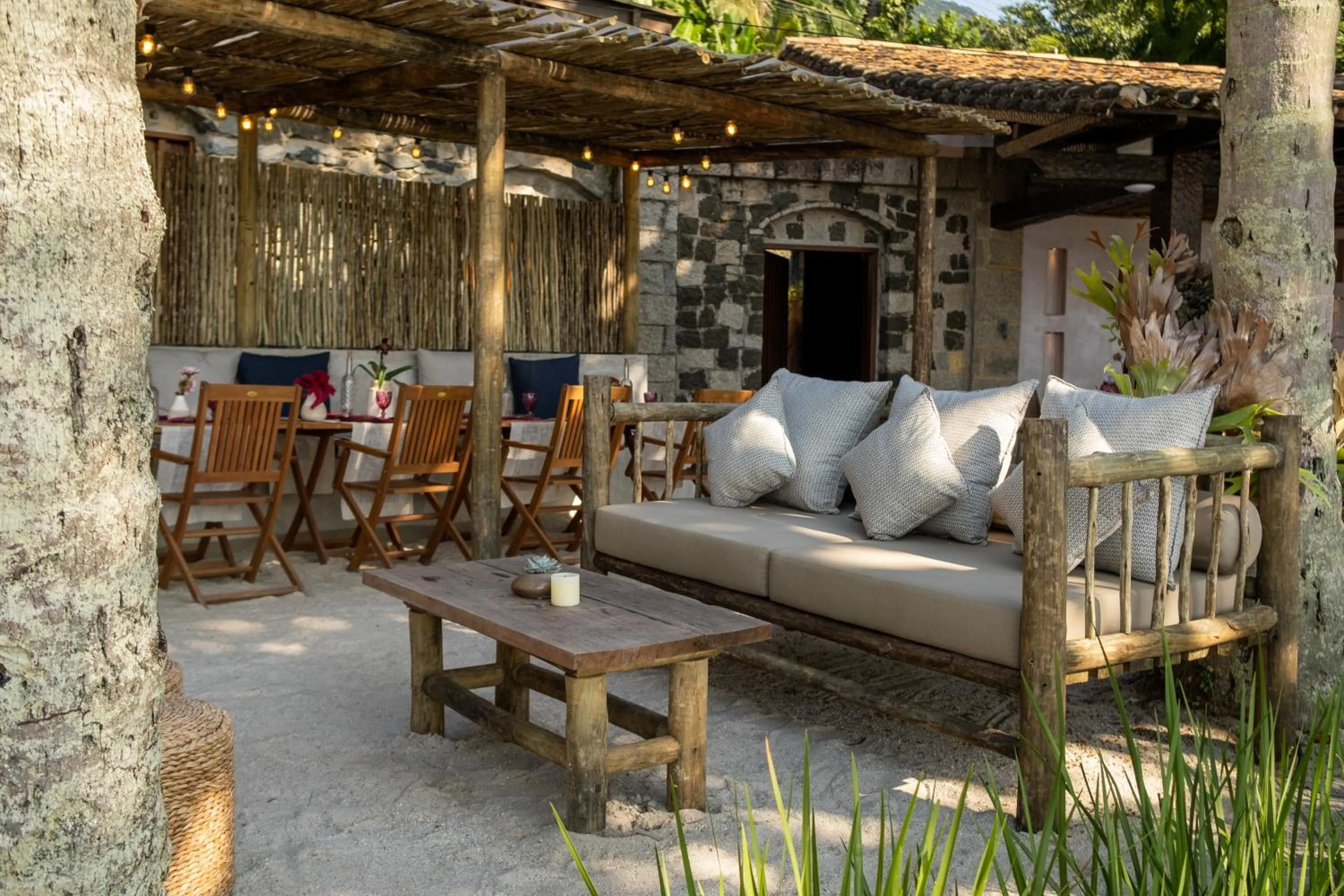 Restaurant/places to eat in Casa Di Sirena Ilhabela