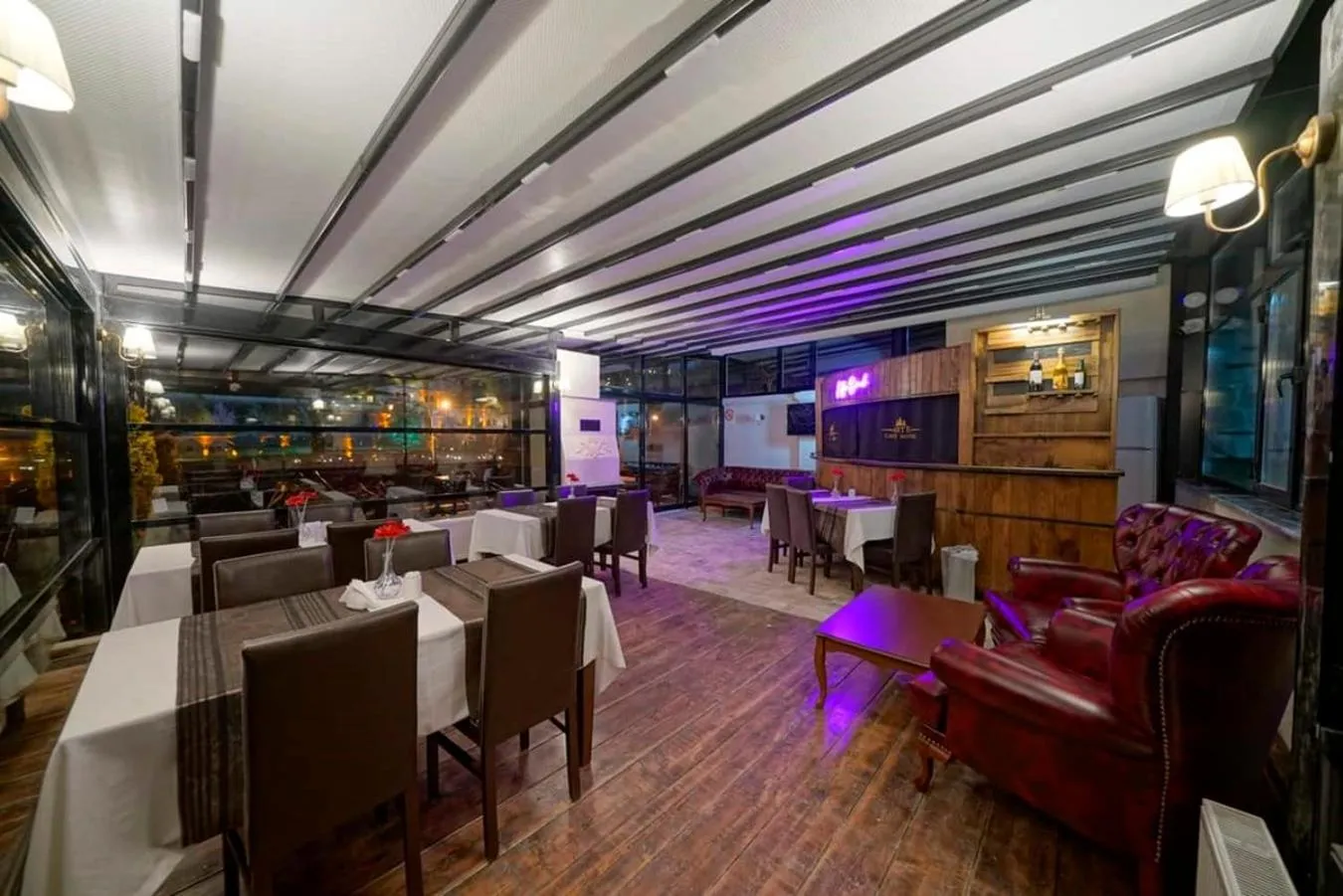 Restaurant/places to eat in Arte Cave Hotel