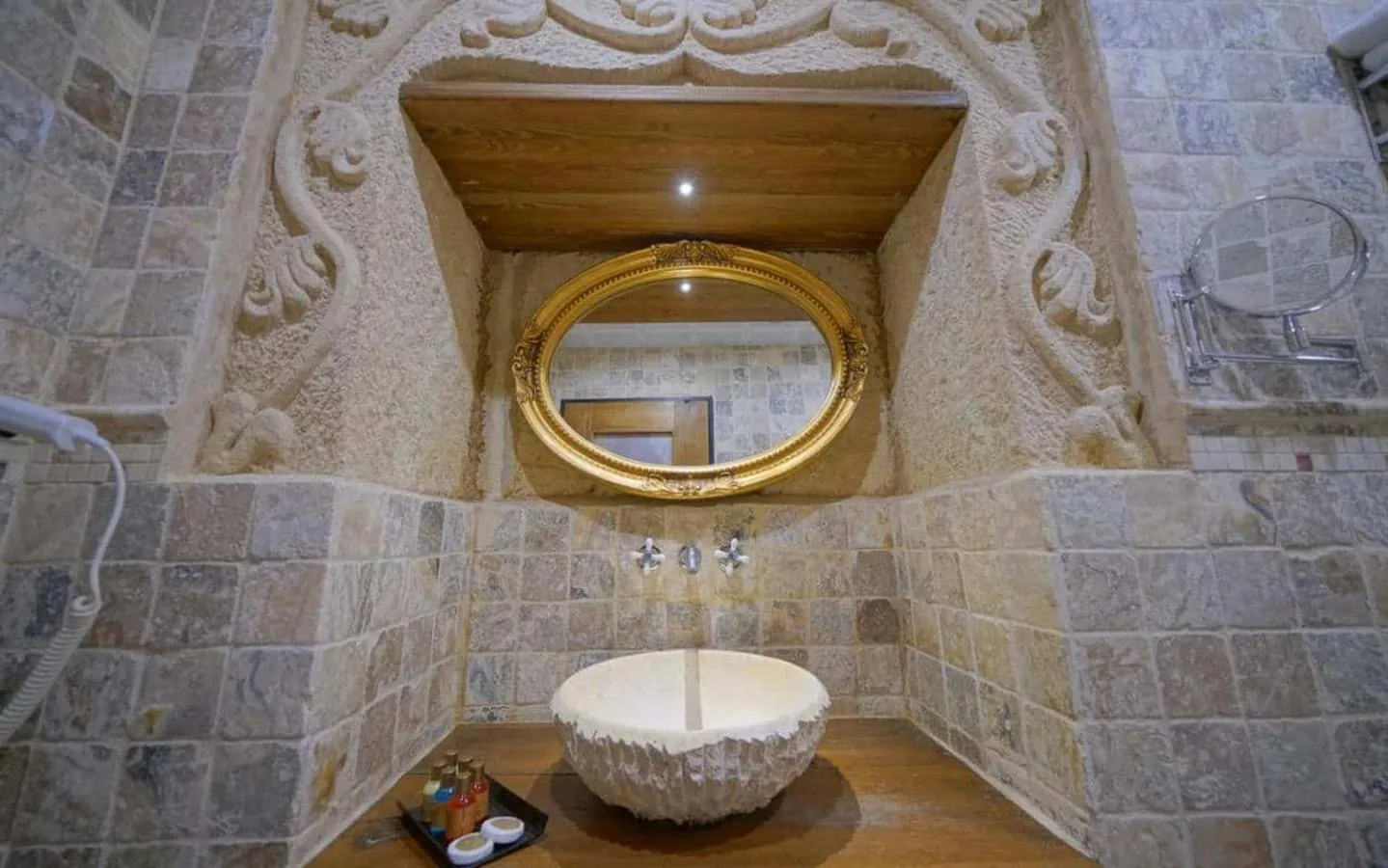 Bathroom in Arte Cave Hotel