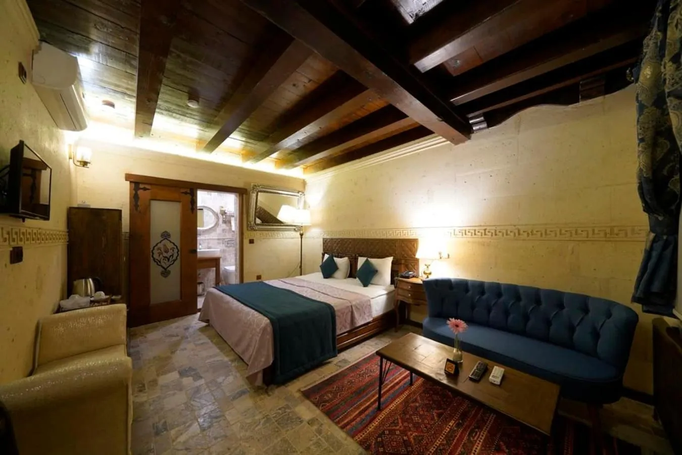 Photo of the whole room, Bed in Arte Cave Hotel