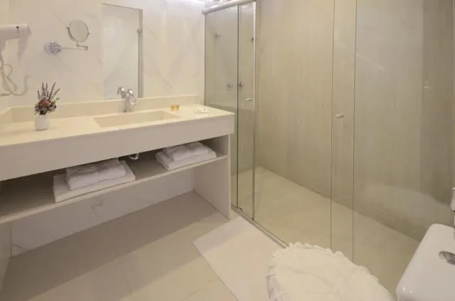 Shower in Angra Boutique Hotel