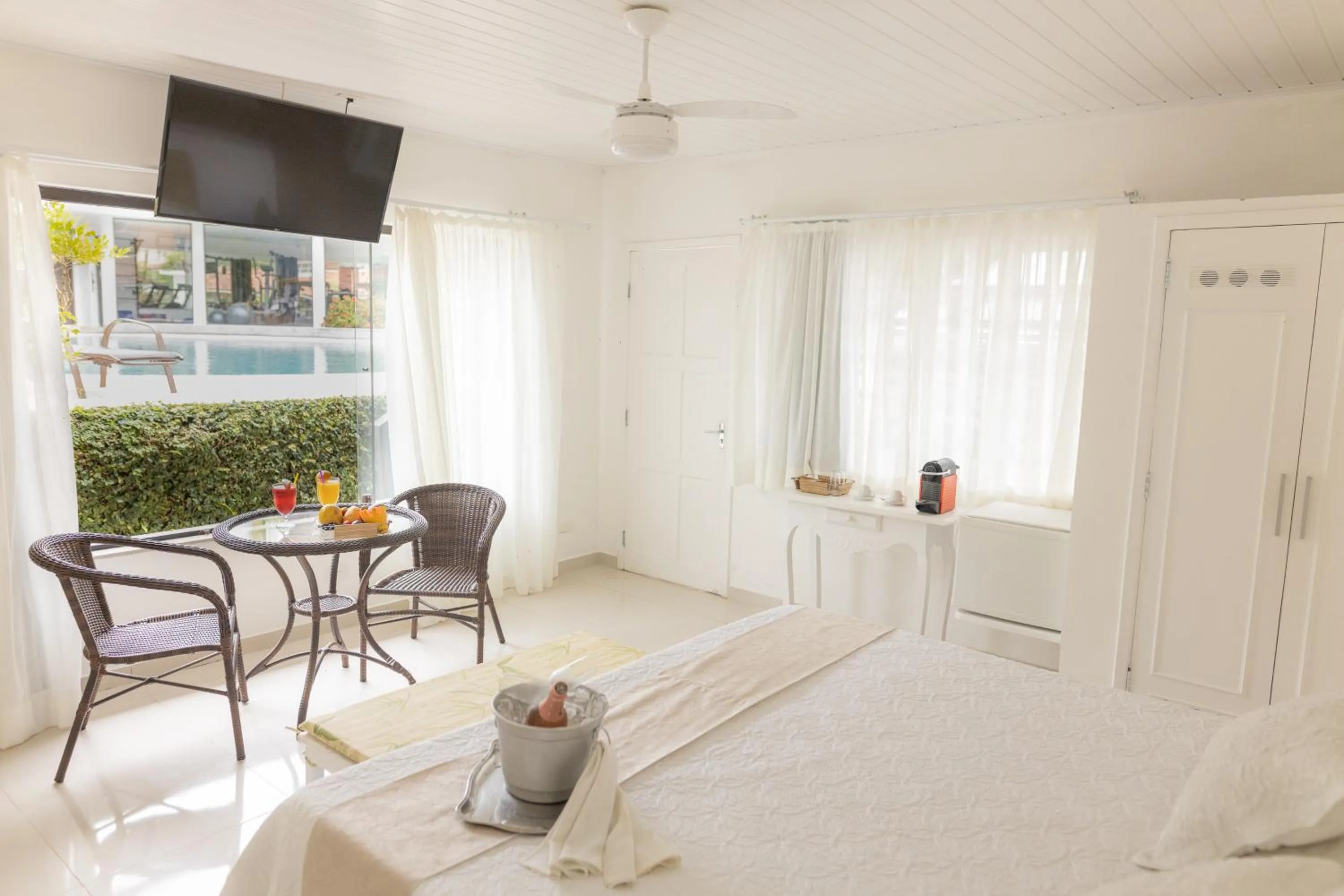 Bed in Angra Boutique Hotel