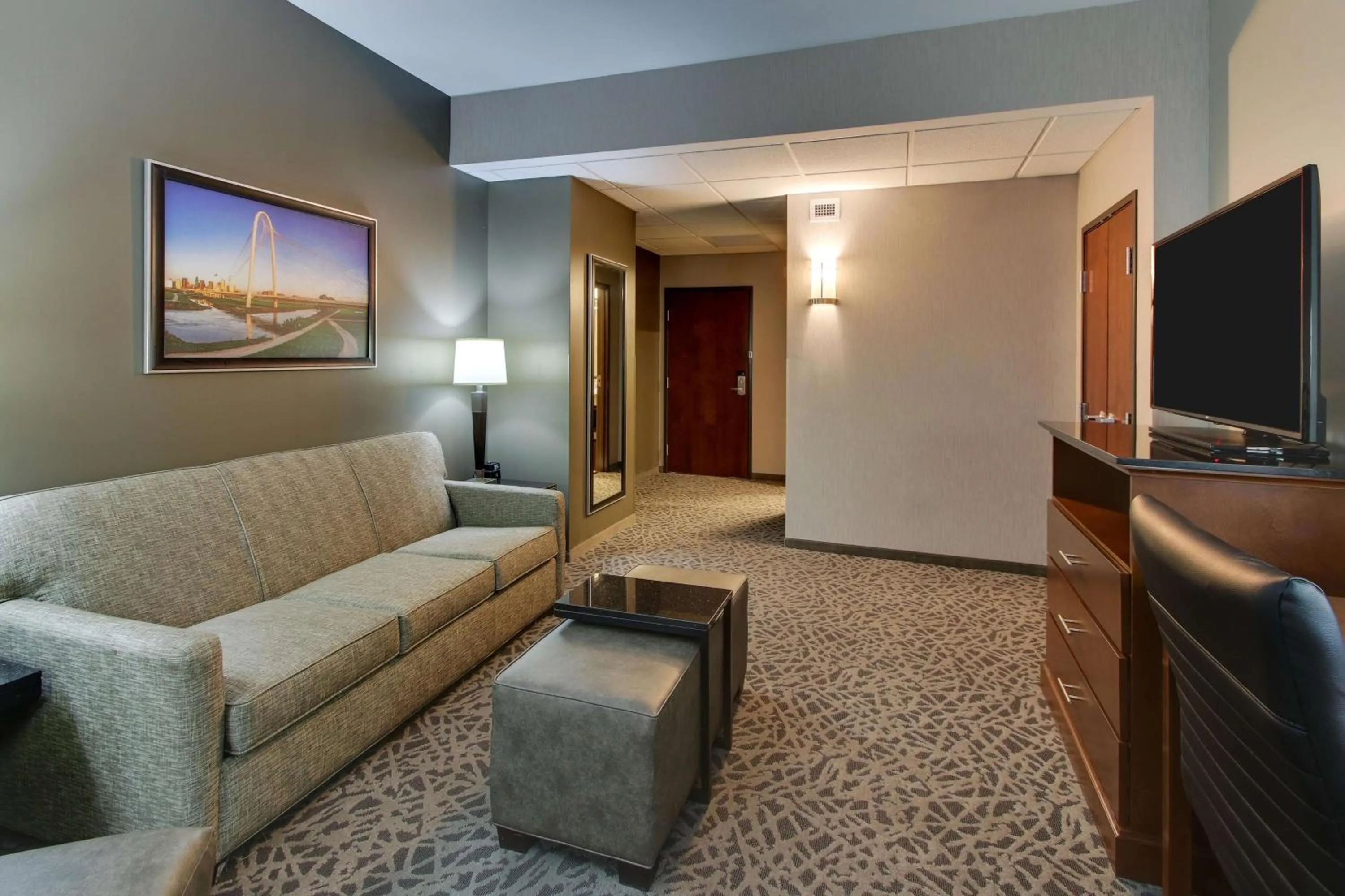 Photo of the whole room in Drury Plaza Hotel Dallas Richardson