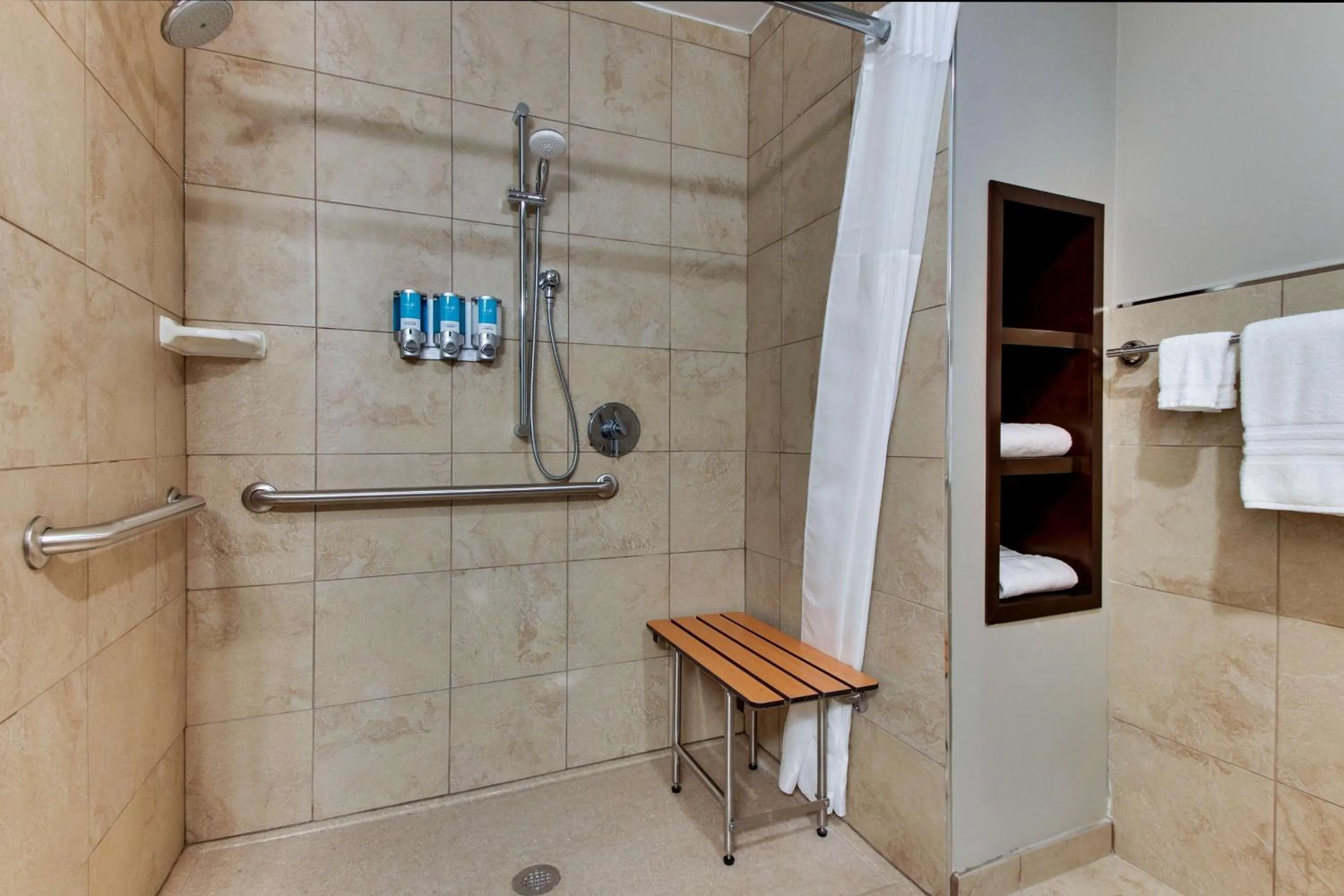 Bathroom in Drury Plaza Hotel Dallas Richardson