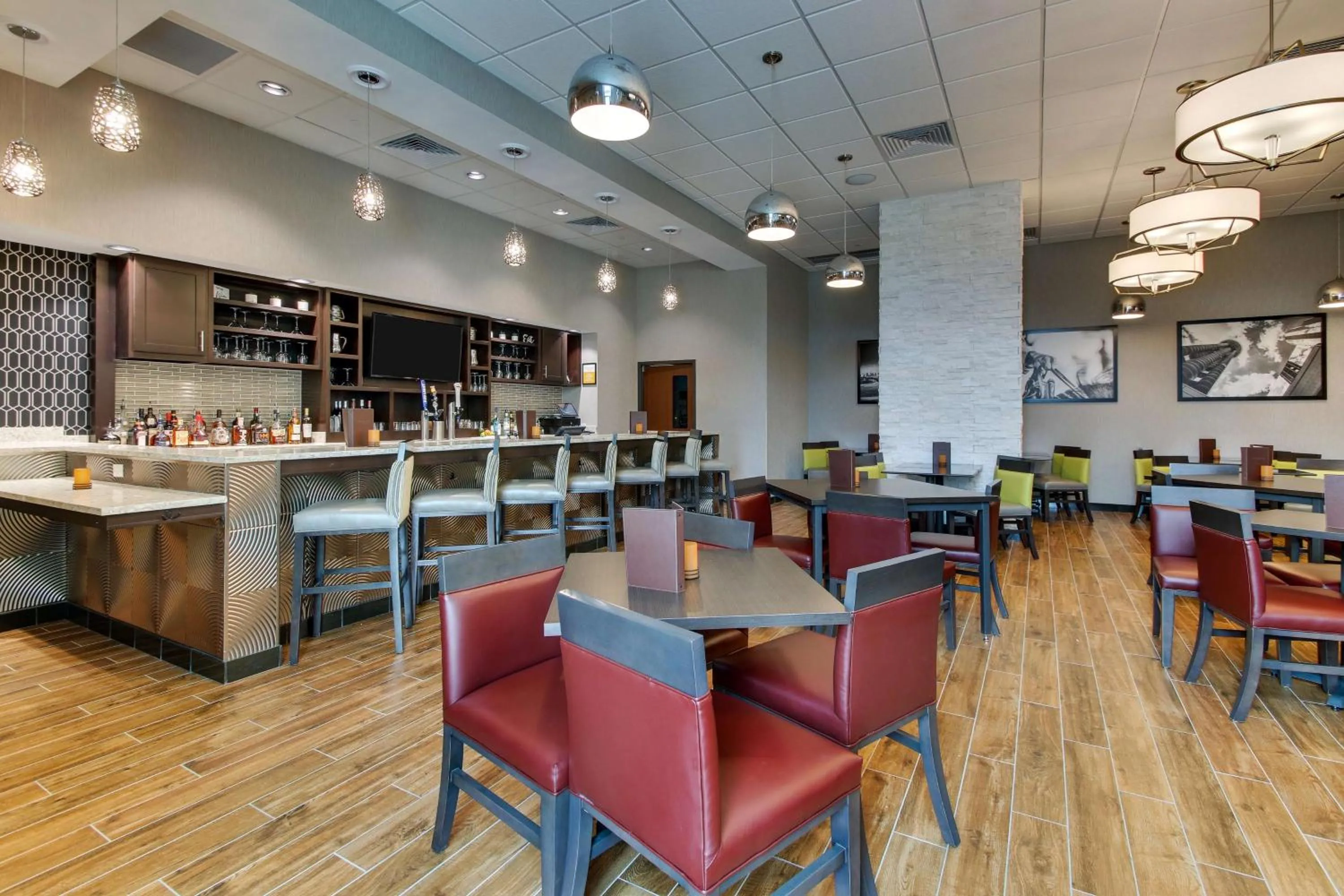 Restaurant/places to eat in Drury Plaza Hotel Dallas Richardson