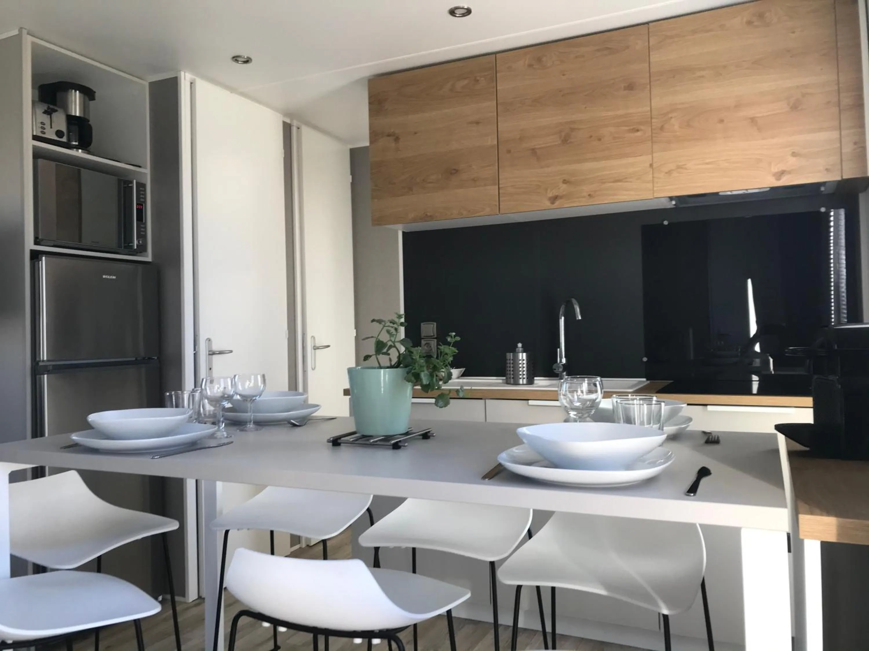 Dining area in Le Lodge Premium