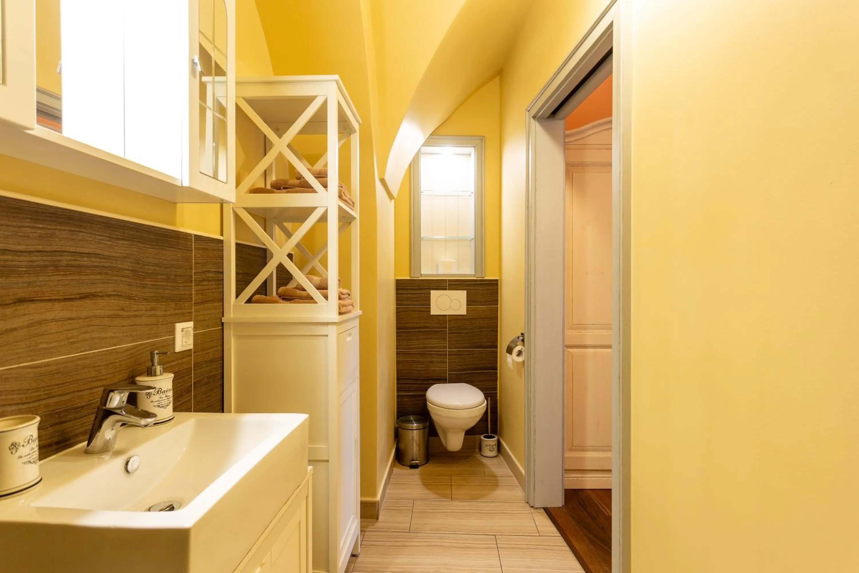 Toilet in Patrick's Pub