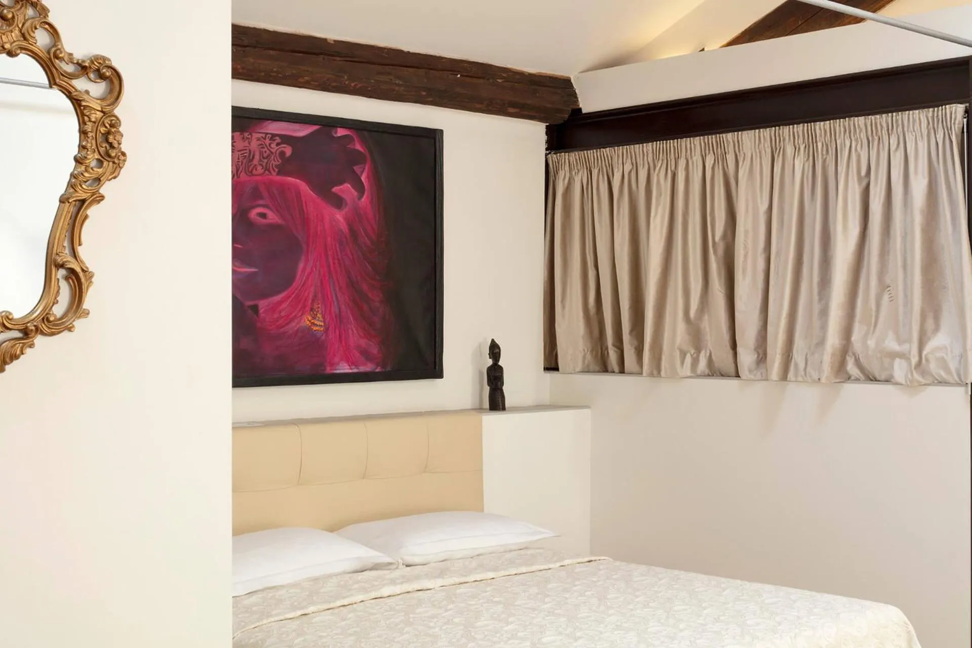 Bedroom, Bed in Mitodea - Residenza d'Epoca