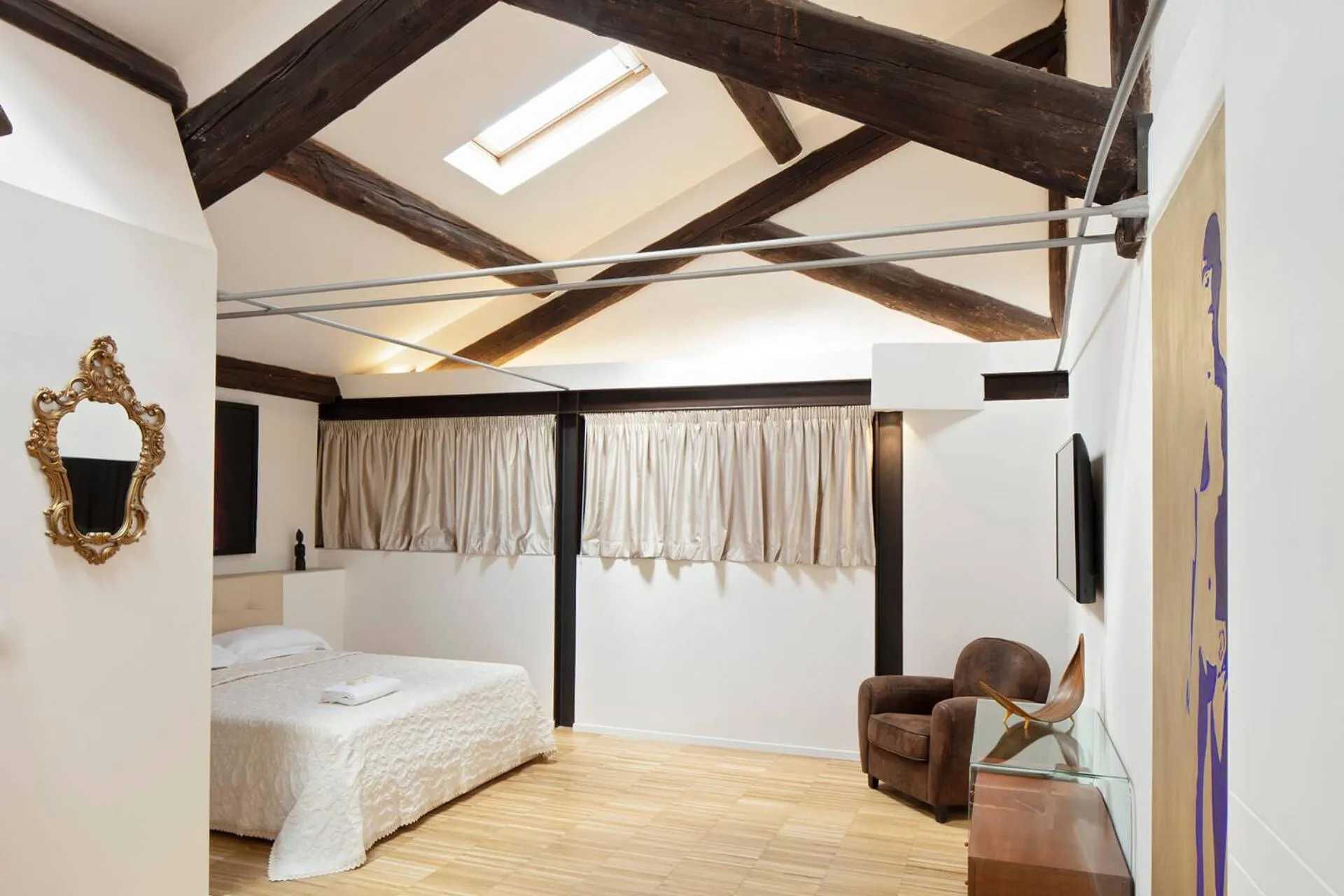 Photo of the whole room, Bed in Mitodea - Residenza d'Epoca