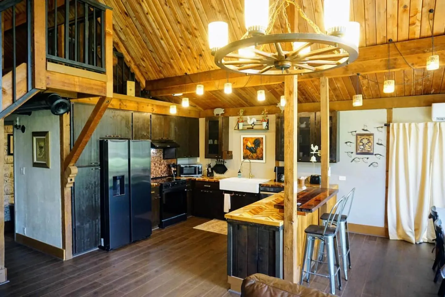 The Nature House a Secluded Waterfront Cabin