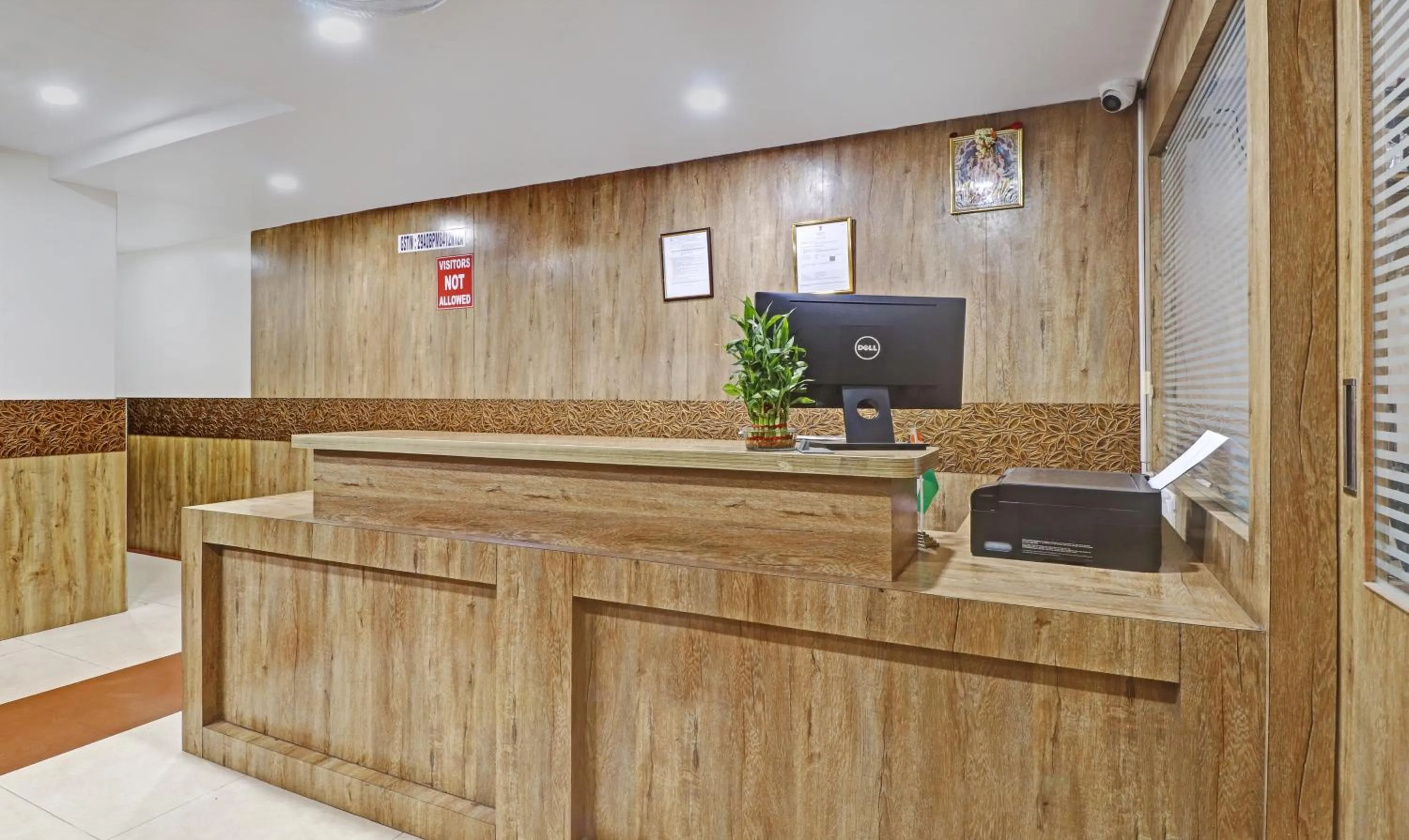 Lobby or reception in Itsy Hotels HSR Comfort