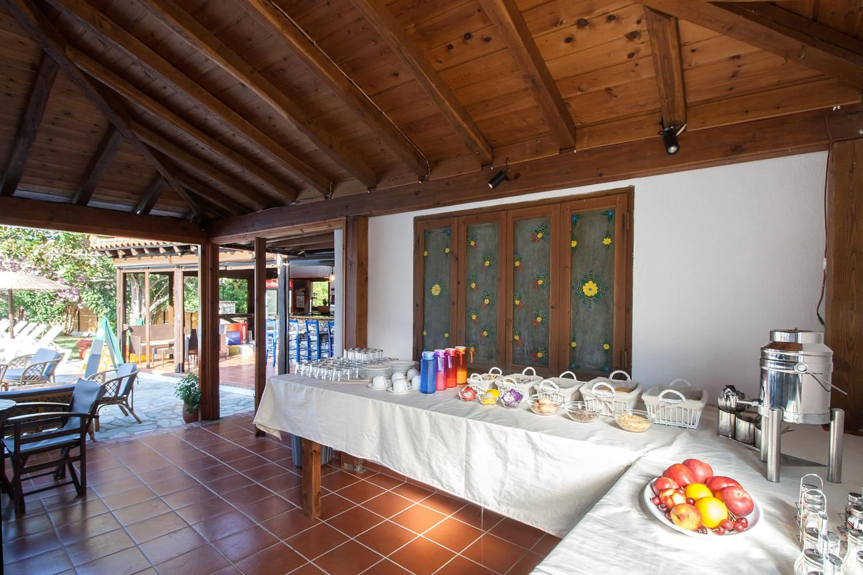 Restaurant/places to eat in STRAWBERRY Skiathos